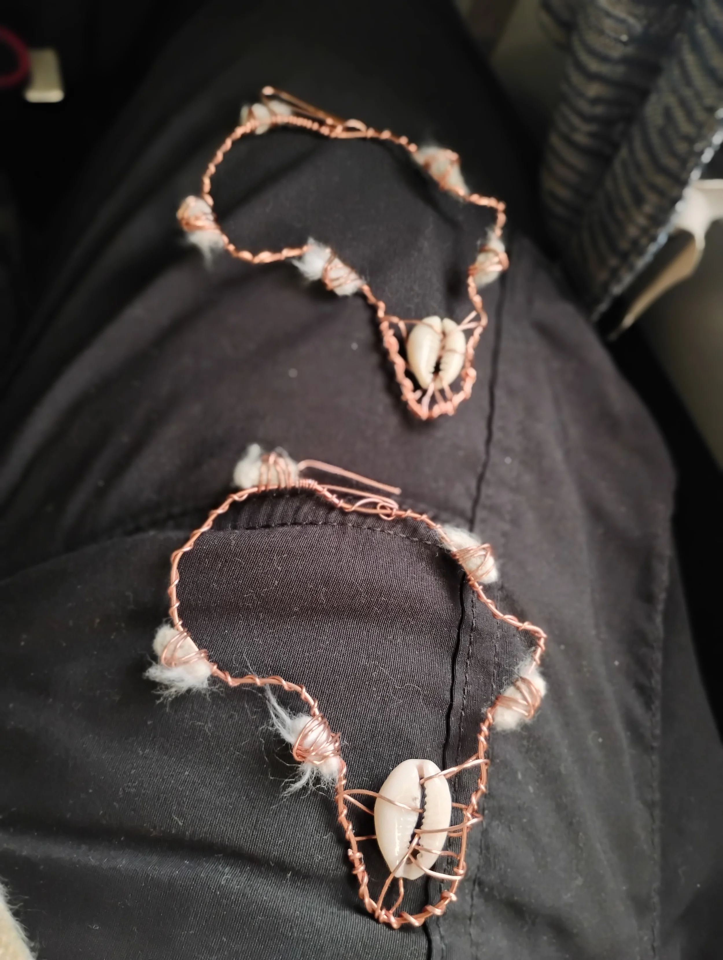 Africa Cowrie Cotton Seed Earrings ©