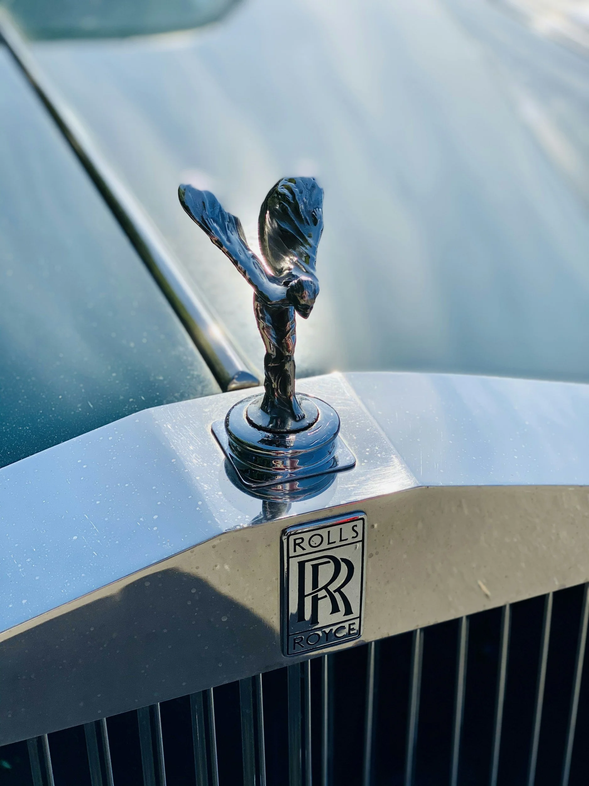 ROLLS ROYCE GHOST - PRESERVING THE MAGIC CARPET