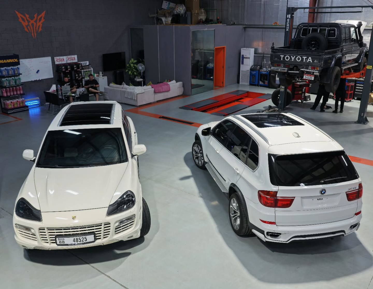 Just another day at work. The guys are working and im busy admiring the cars we have built. Videos and podcast are coming up soon! At PXR this is what we do. Put these babies back to where they belong. On the roads!

Thank you @nibrasabouras
For alwa