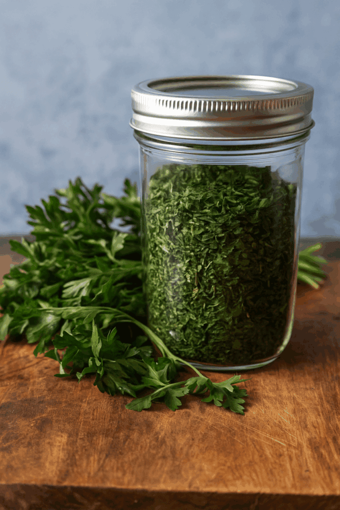 dehydrate-parsley-farmers-wife-homestead.jpg-683x1024.png