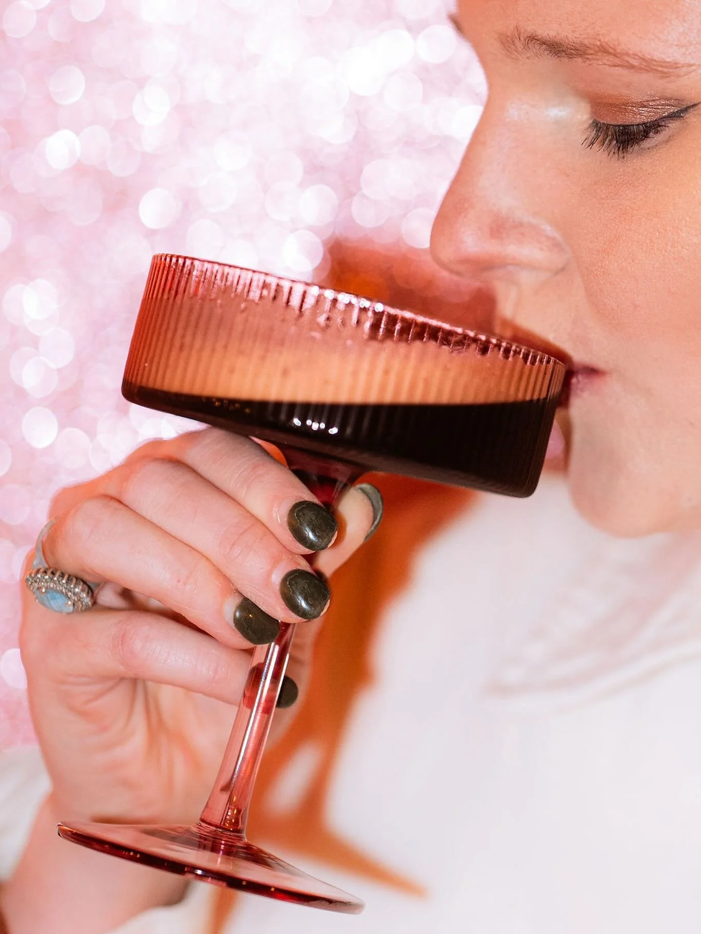 ✨Espresso martinis five until midnight ✨

Happy we can source the cold brew concentrate locally through our neighbor @zbeanscoffee 

📷 @stephncook