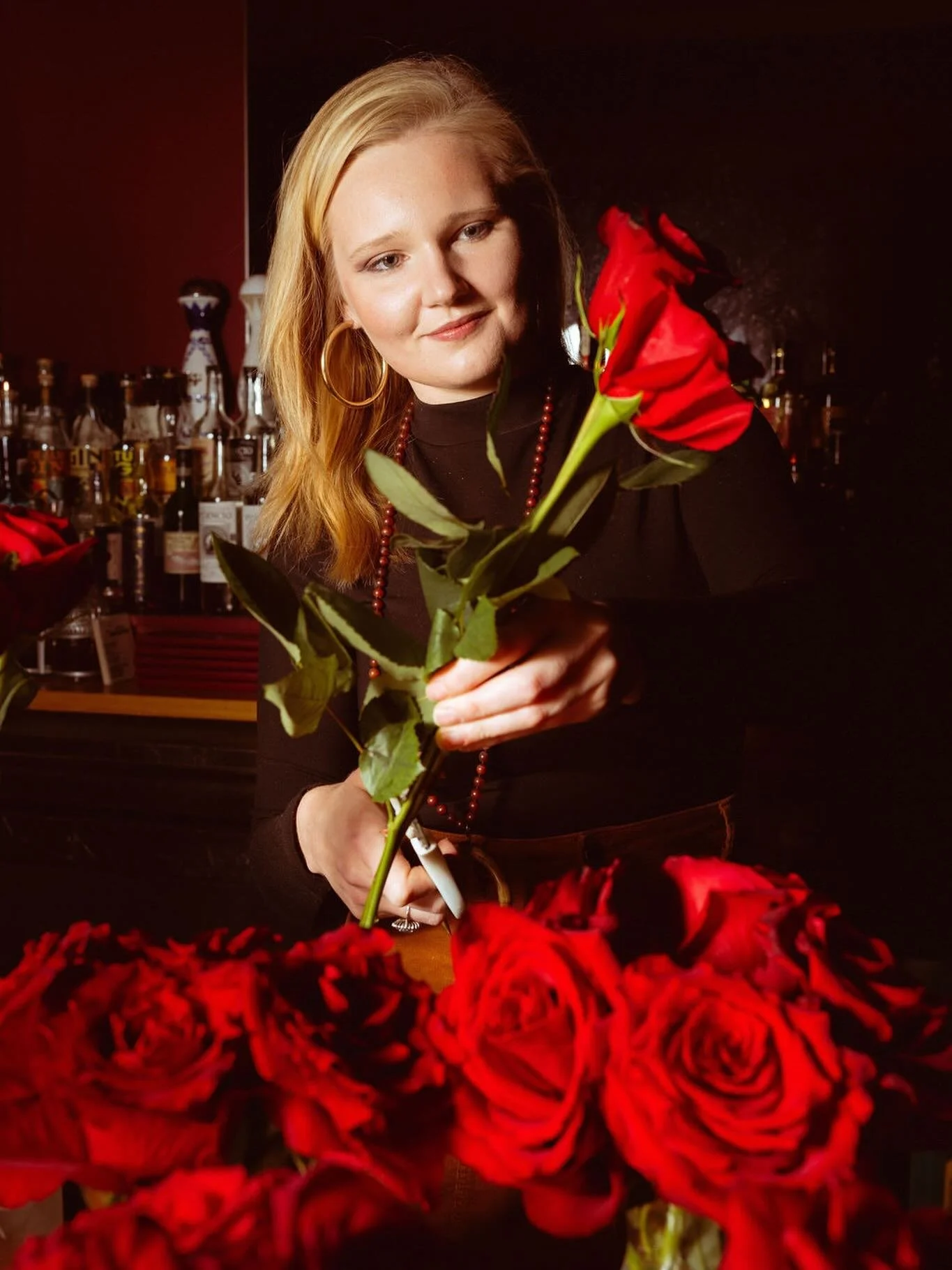 ✨Stop and smell the roses, they really smelled so lovely this week. In a world of uncertainty, the real thing matters. We pride ourselves in the little things - house made infusions, syrups, + bitters, fresh flowers, hand juiced citrus, fresh fruit g