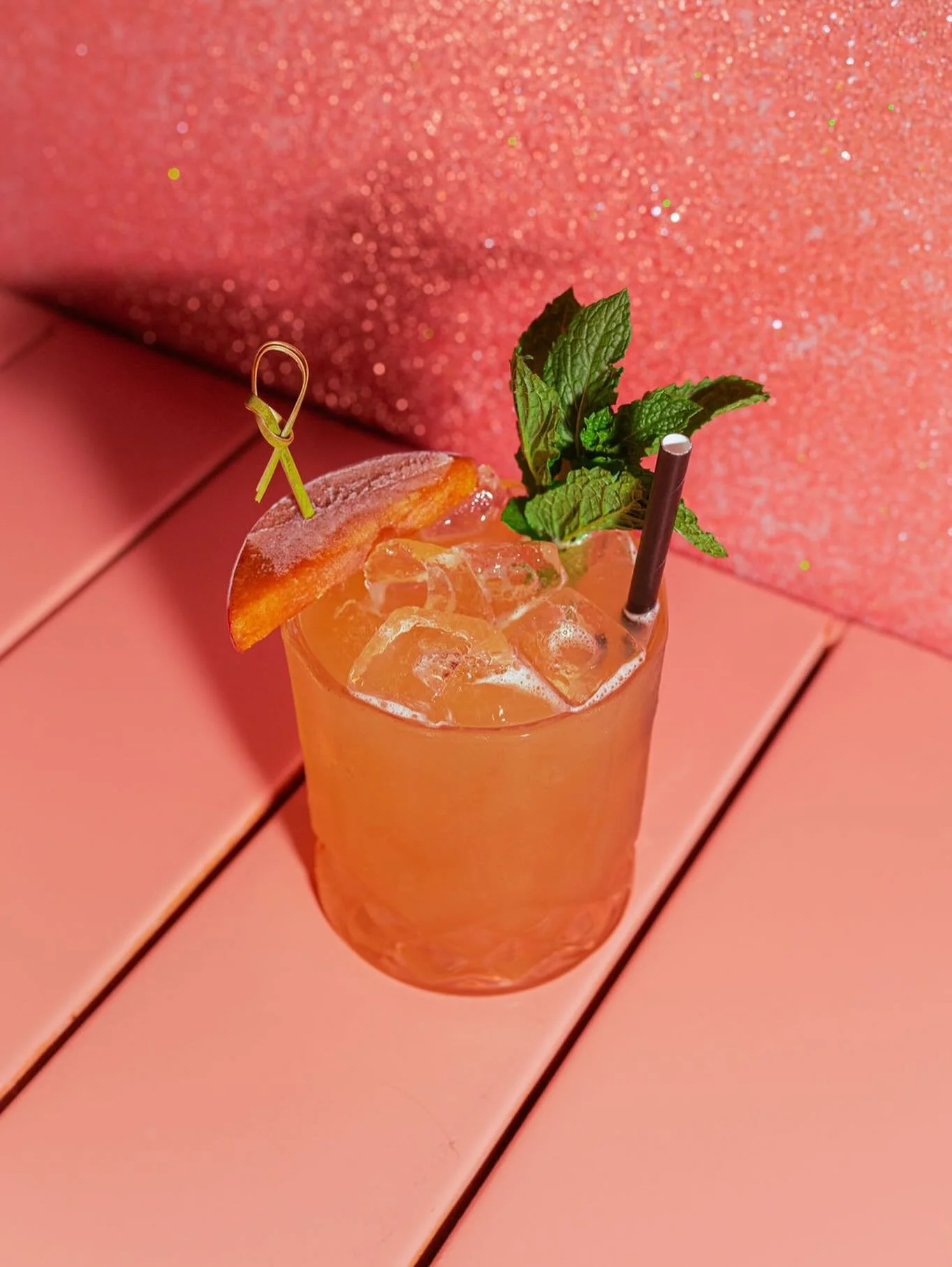 All you derby goers and porch festers that need some AC and a refreshing beverage, we&rsquo;ve got you covered. 

✨Sweet GA Breeze✨
mint infused white rum blend, peach syrup, pineapple, lime, absinthe spritz, frozen peach garnish 

Saturday Night
5pm