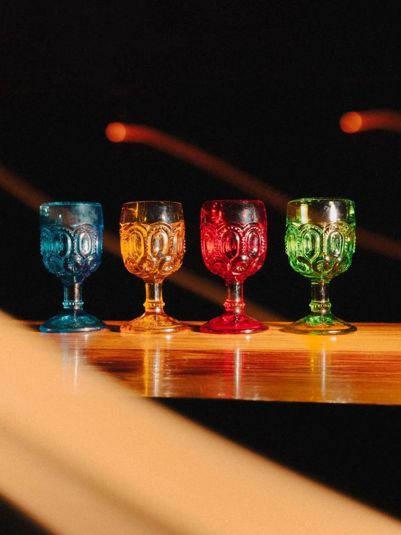 ✨ Controversial question&hellip;.do drinks taste better in pretty glassware? They sure have interesting origin stories at least. 

Be it a Black Manhattan, taster, wine, or mini-martini, delicious beverages in pretty glassware await your order. 

Ope