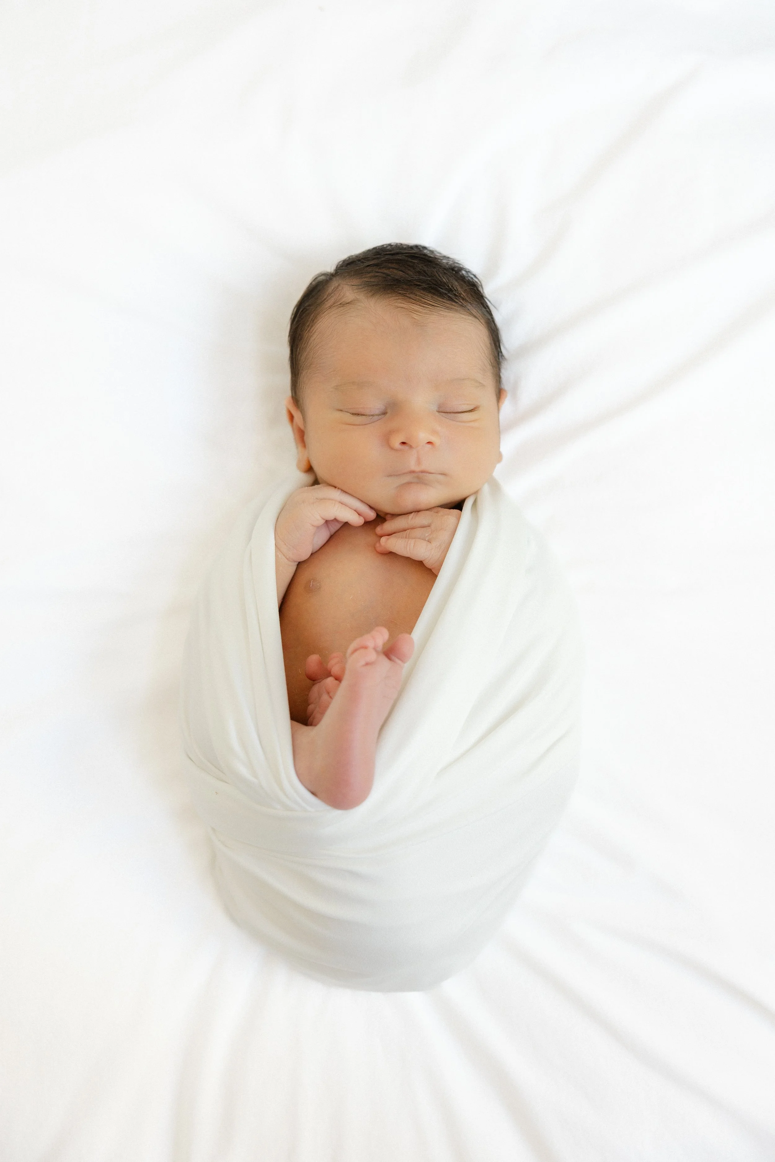 SwaddledBabyNewbornPhotographyLisbonLisboaFotografa.jpg