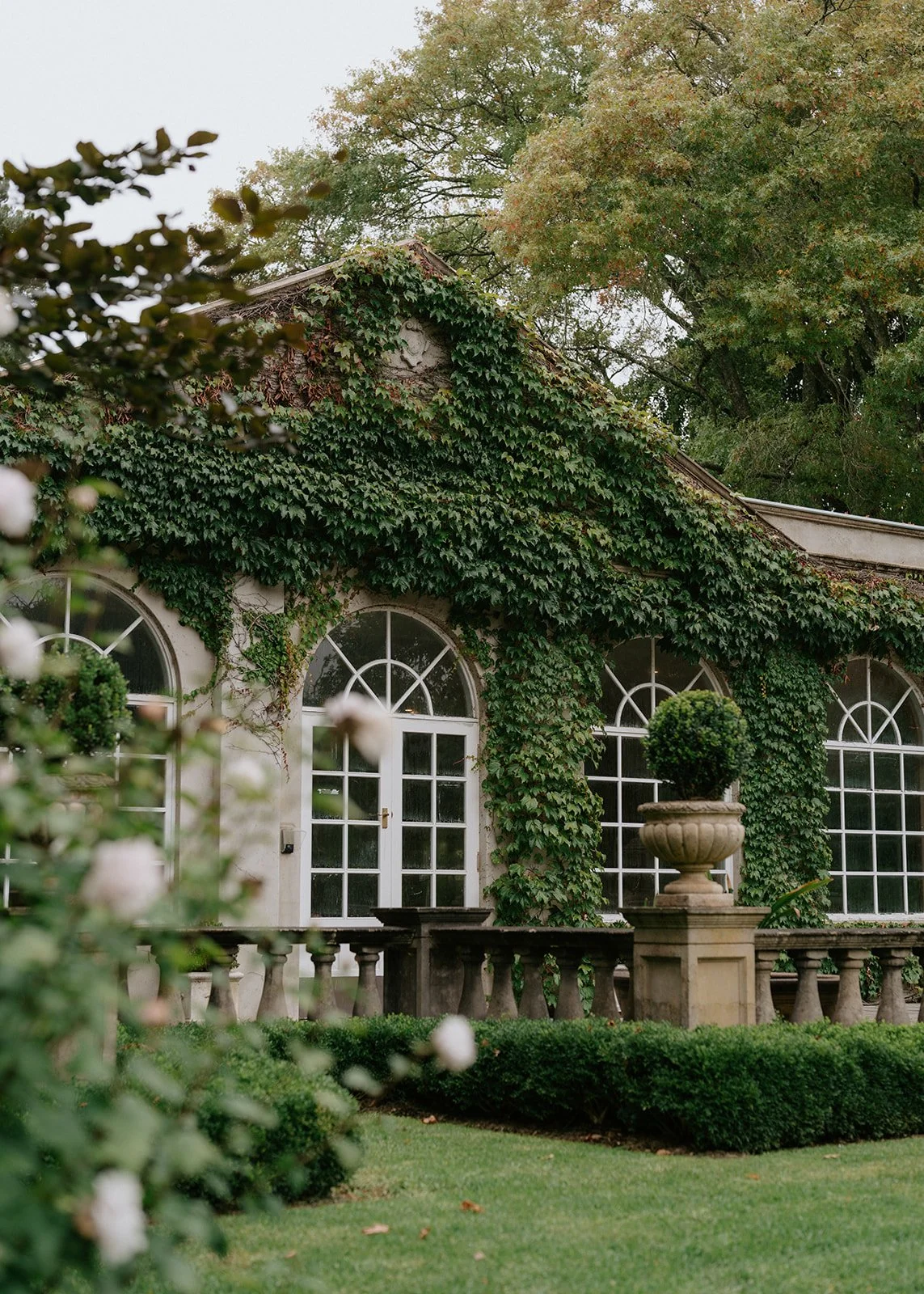 ivy-clad-garden-wedding-venue-australia.jpg
