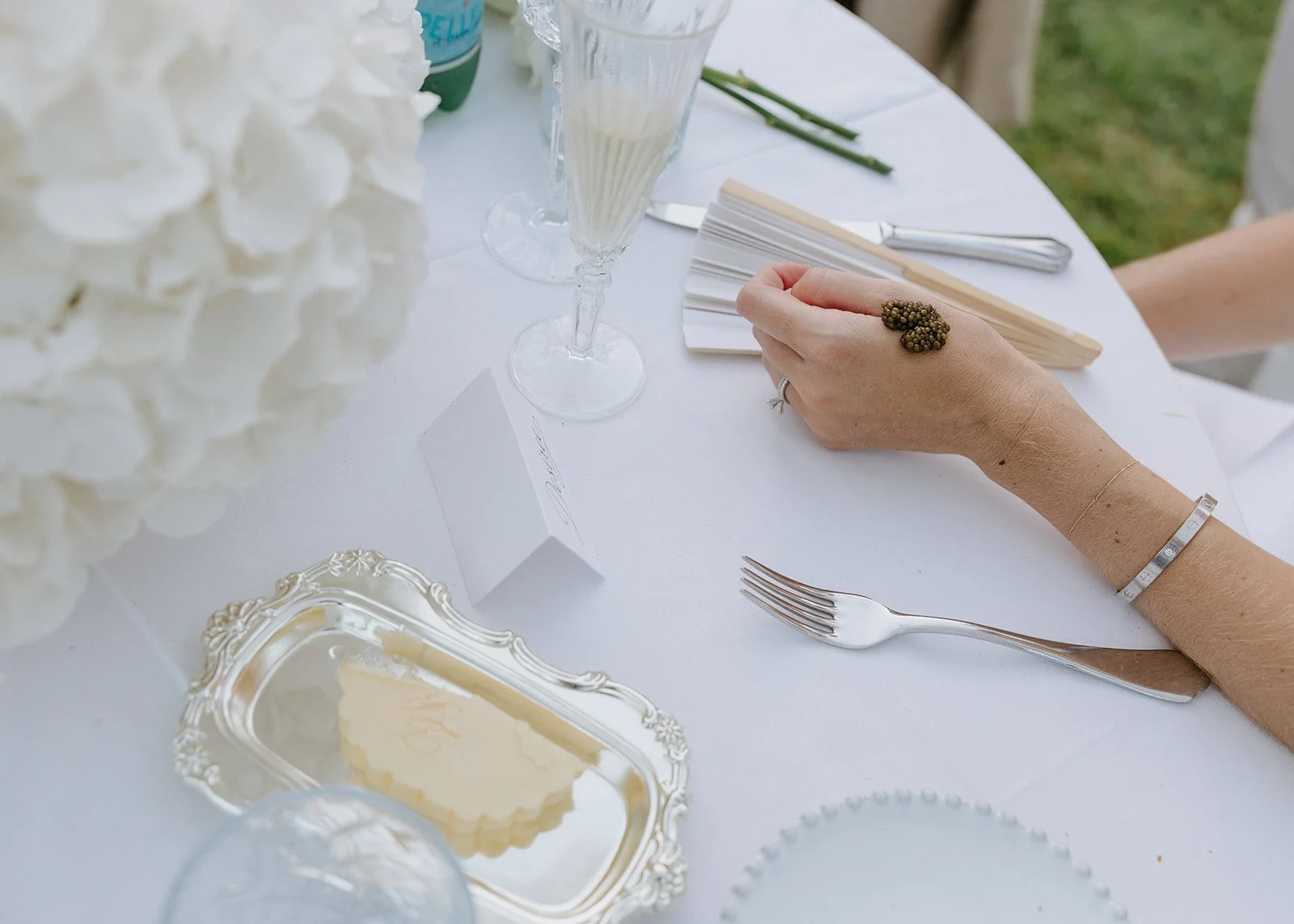 caviar-canape-tablescape-details.jpg