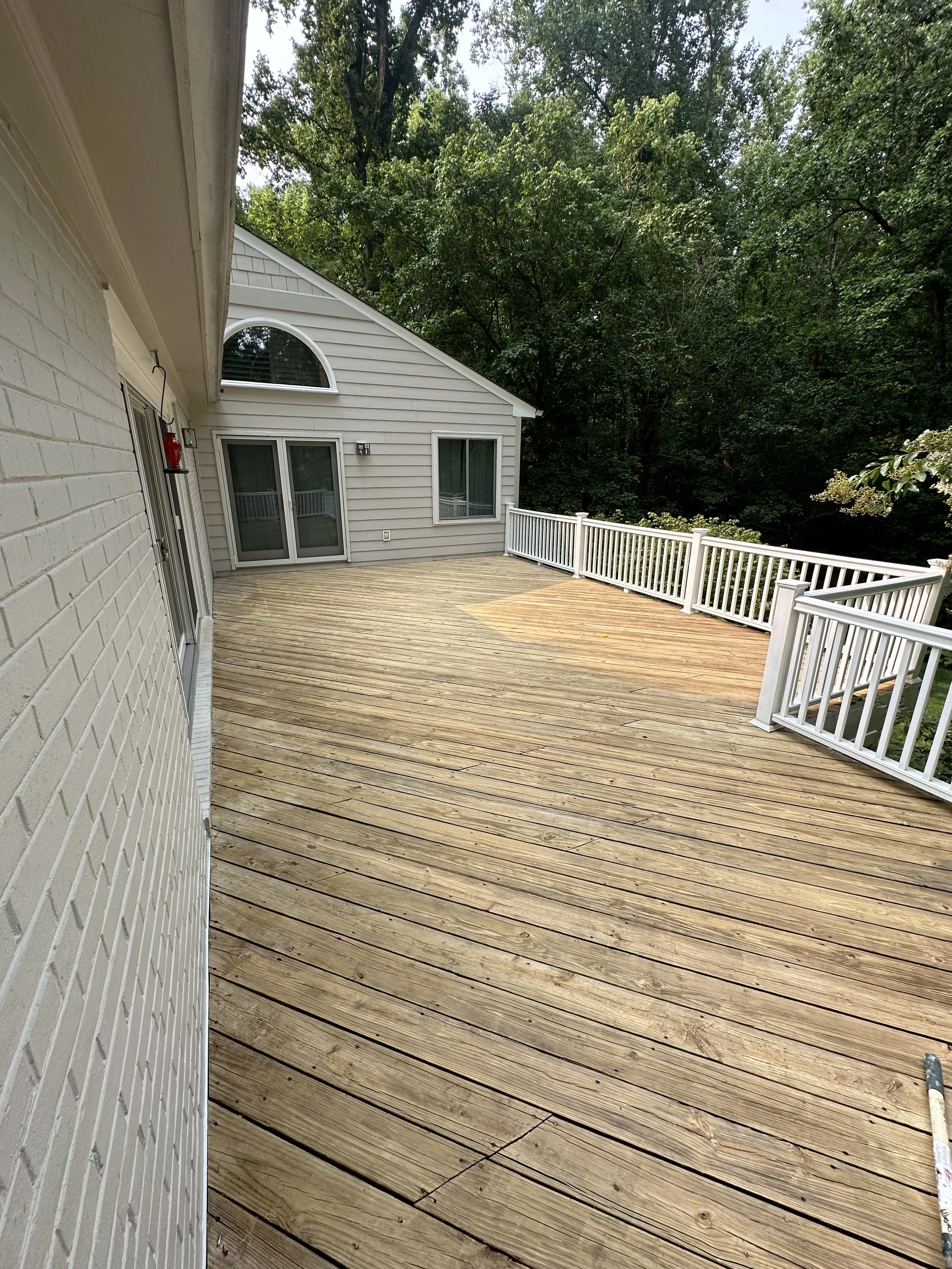 Deck Staining.jpg