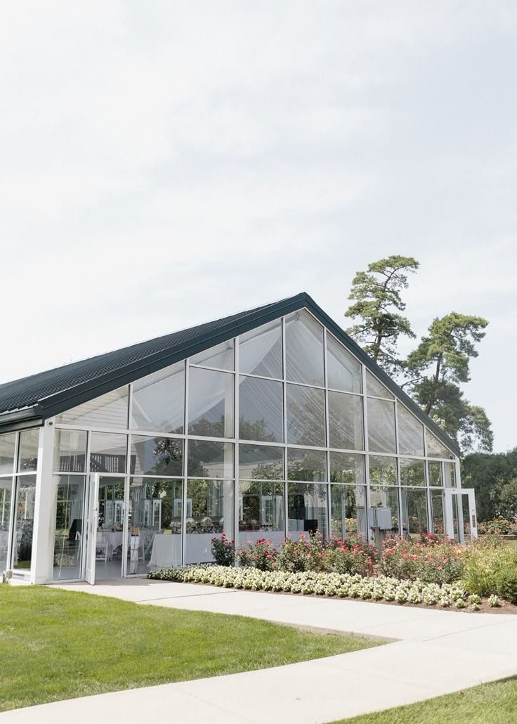 Photo by Holly Lea Photography.jpeg