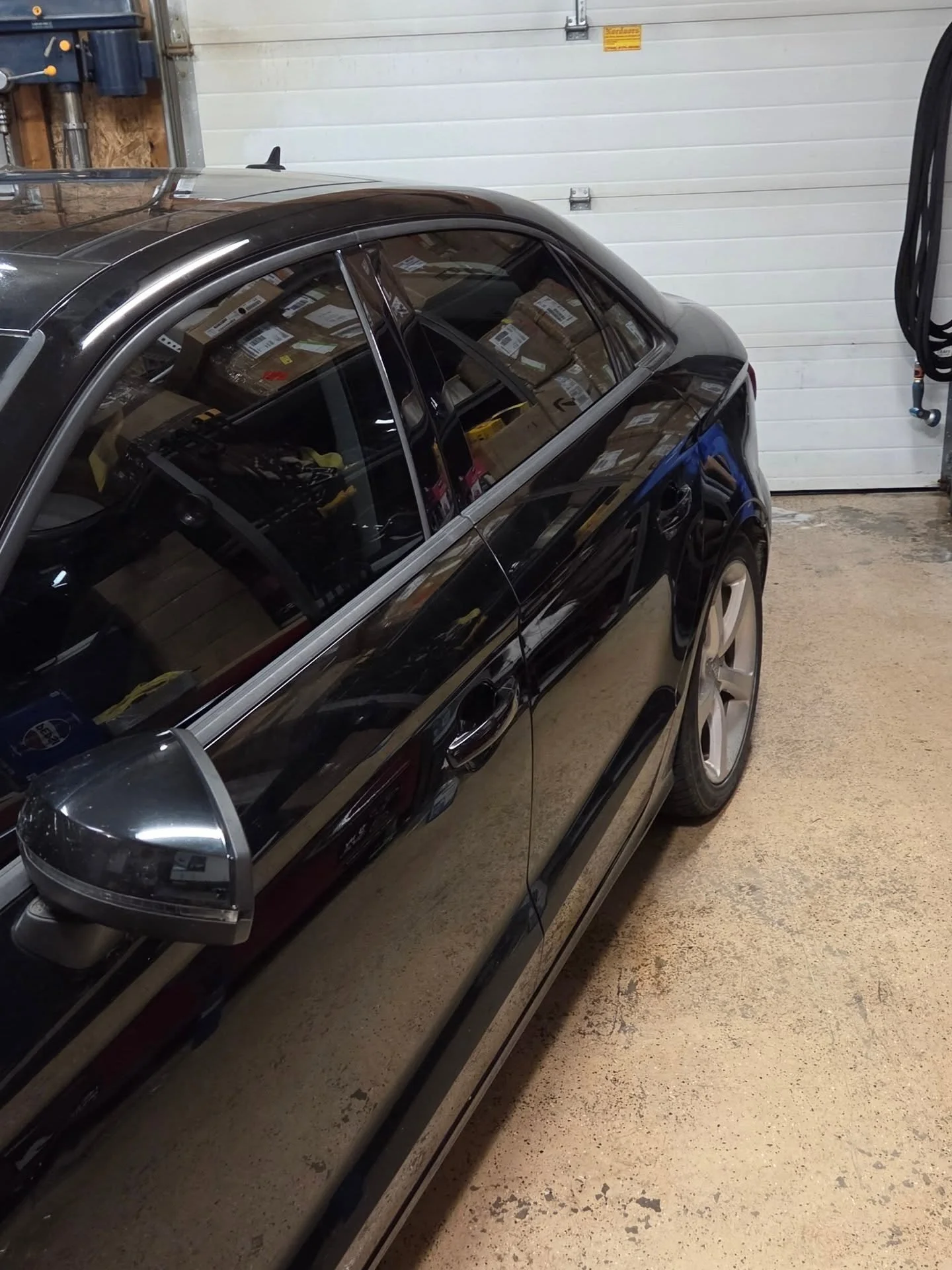 More tint work 👆 Full car from windshield to backwindow. Dm for quote and appointment💥