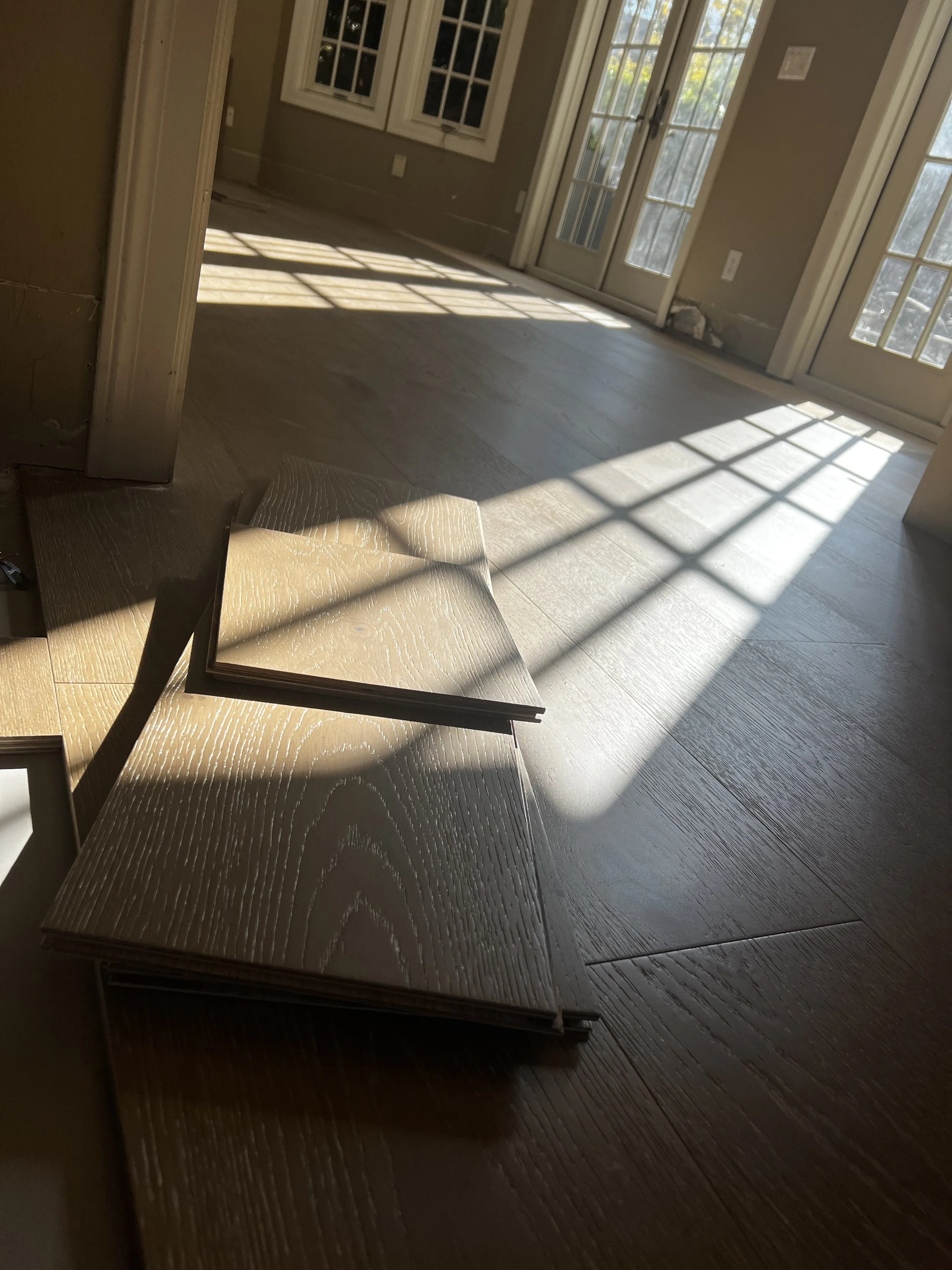 HARDWOOD FLOOR