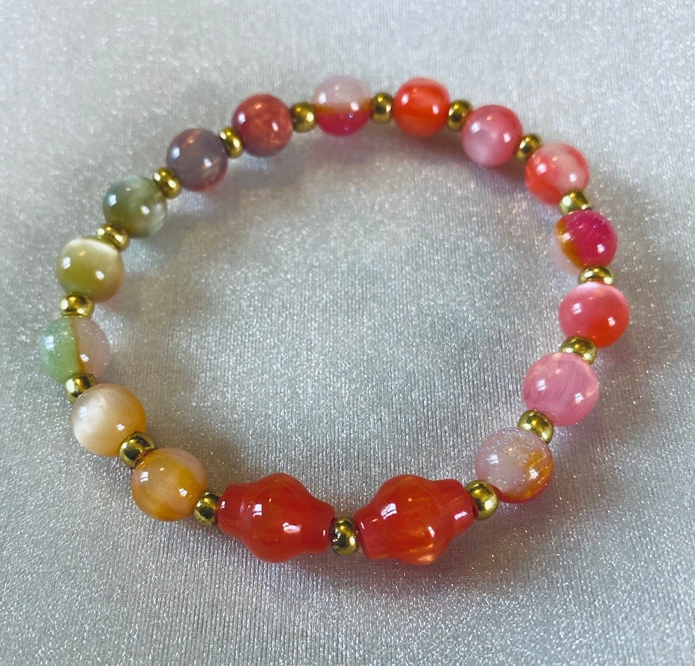 Glass Bead Cat Eye Bracelet