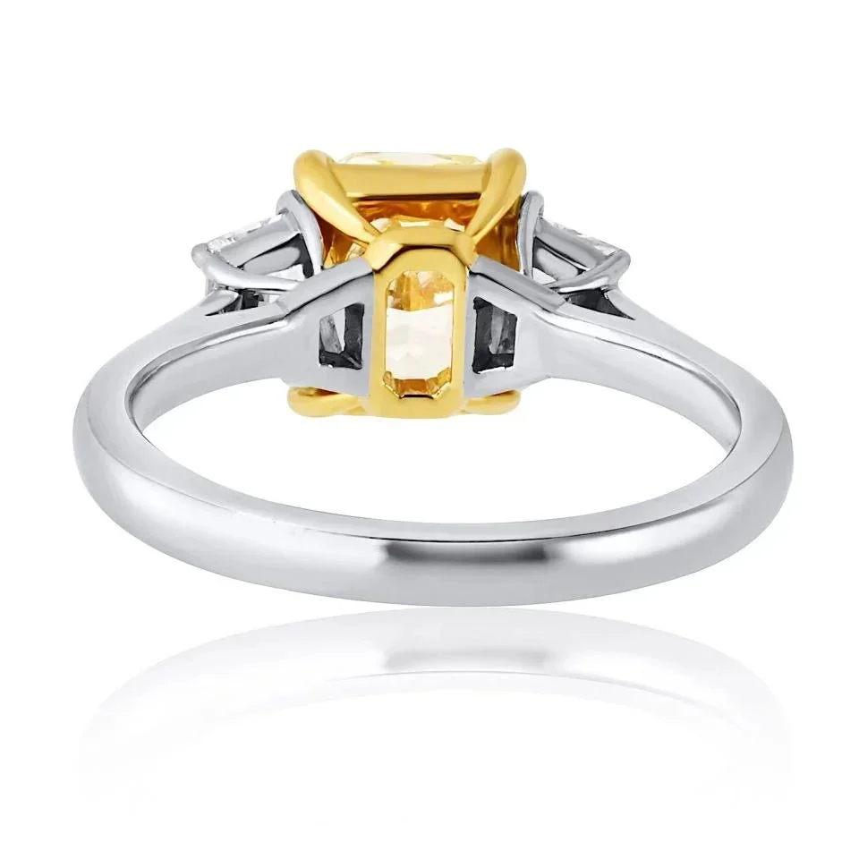 Fancy Vivid Yellow Trapezoid Three Stone. bottom.jpg