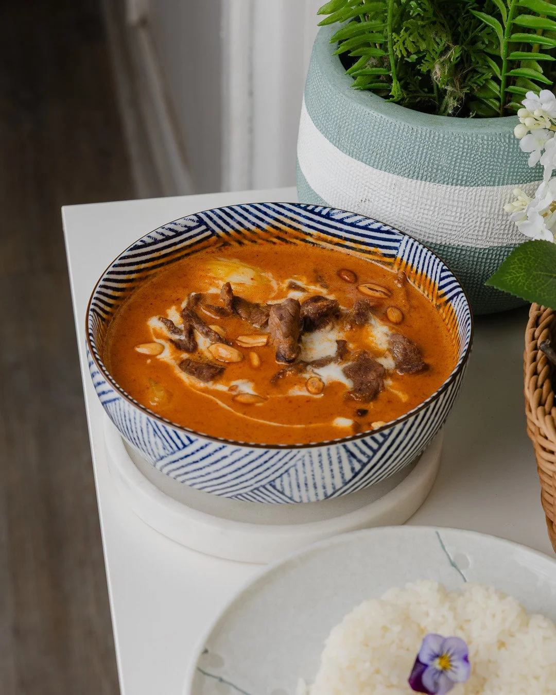 Thai classics, Aunty style.  Beef Massaman, hearty, rich and a bowl of comfort everyone knows and loves 🥘⁠
⁠
Bookings &amp; takeaways, www.auntykatie.com.au/⁠
⁠
Open Tue&ndash;Sun 9:00am&ndash;3:00pm &amp; 5:00pm&ndash;9:00pm.