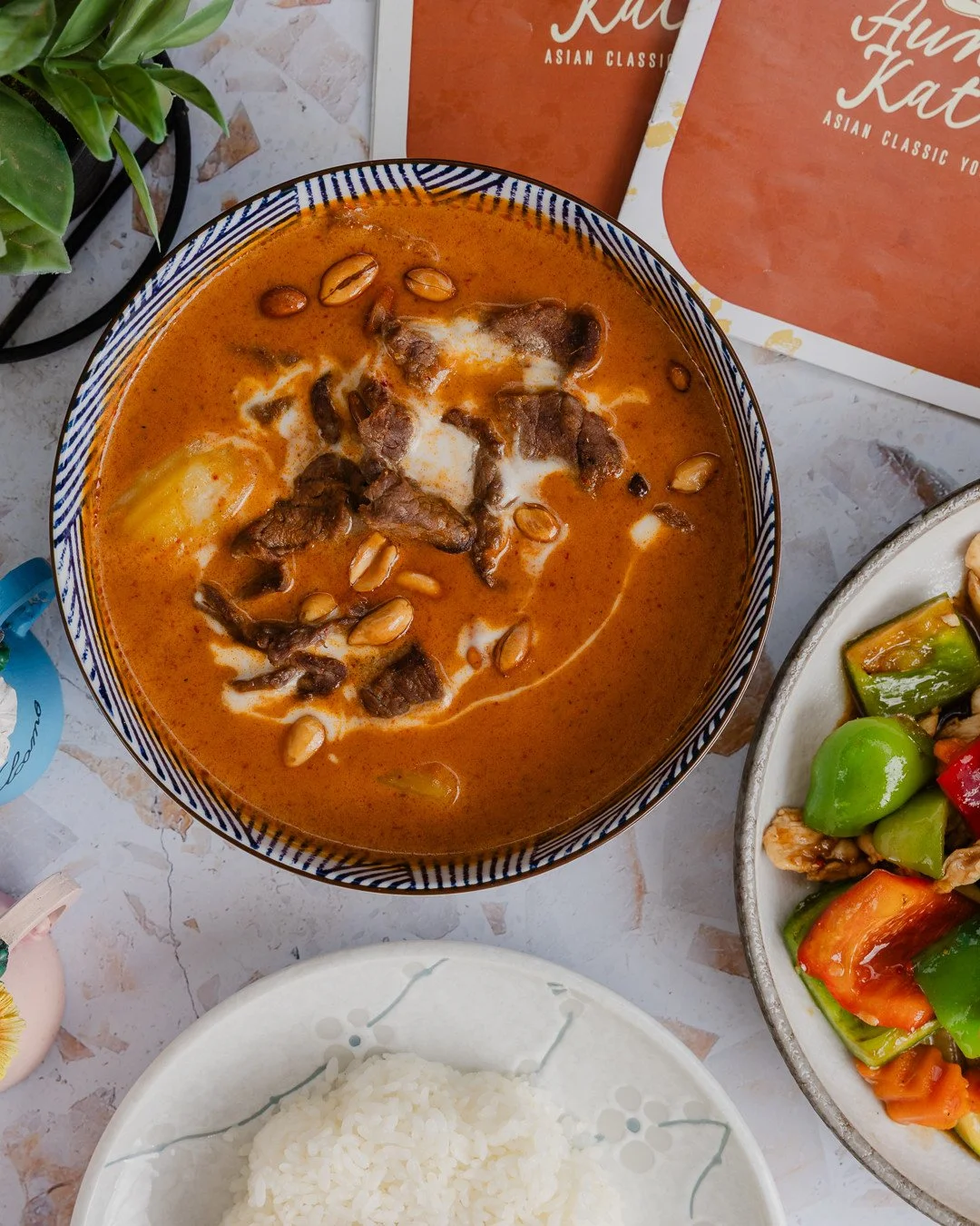 Beef Massaman at Aunty Katie 🤤⁠
Soft tender beef, silky curry sauce and the kind of warmth that makes you slow down and enjoy every bite.⁠
⁠
Bookings &amp; takeaways, www.auntykatie.com.au/