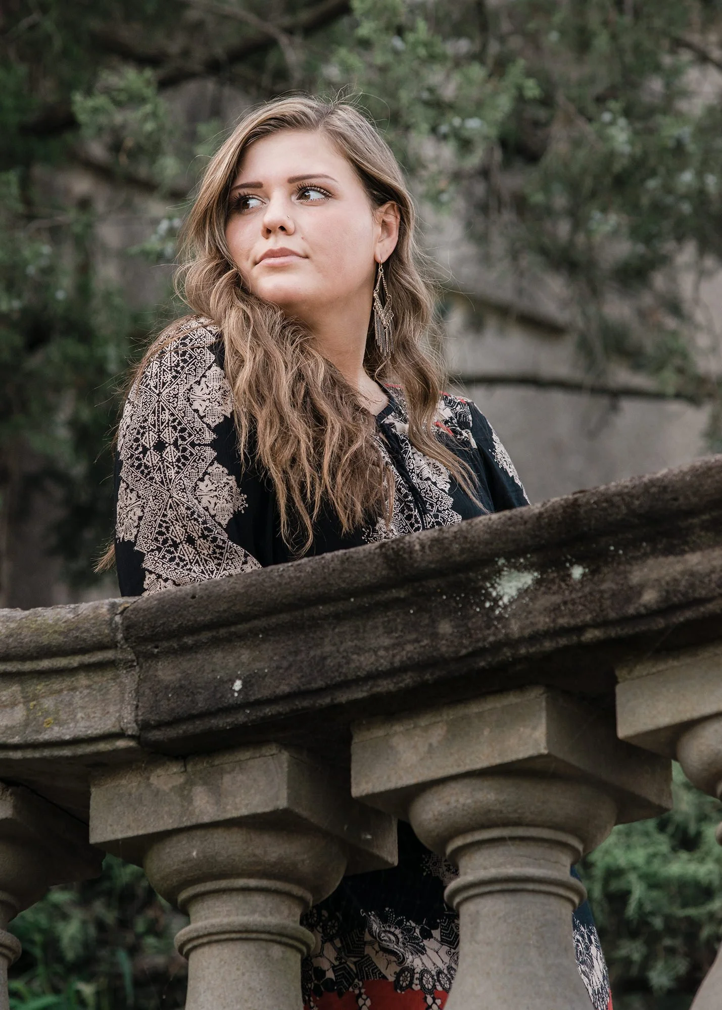 outdoor-senior-portrait-central-oregon-photographer-eleanor-moseman.jpg