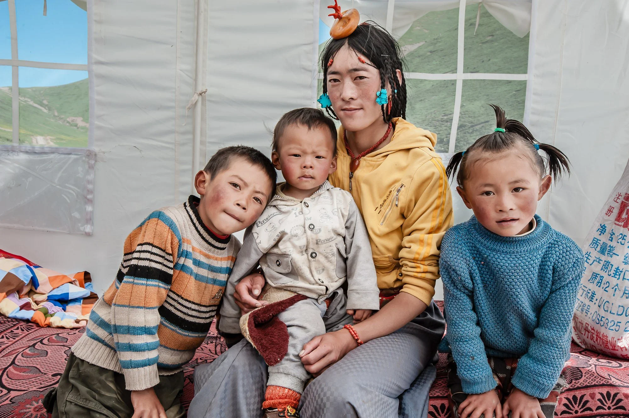 tibetan-nomad-family-portrait-kham-region.jpeg