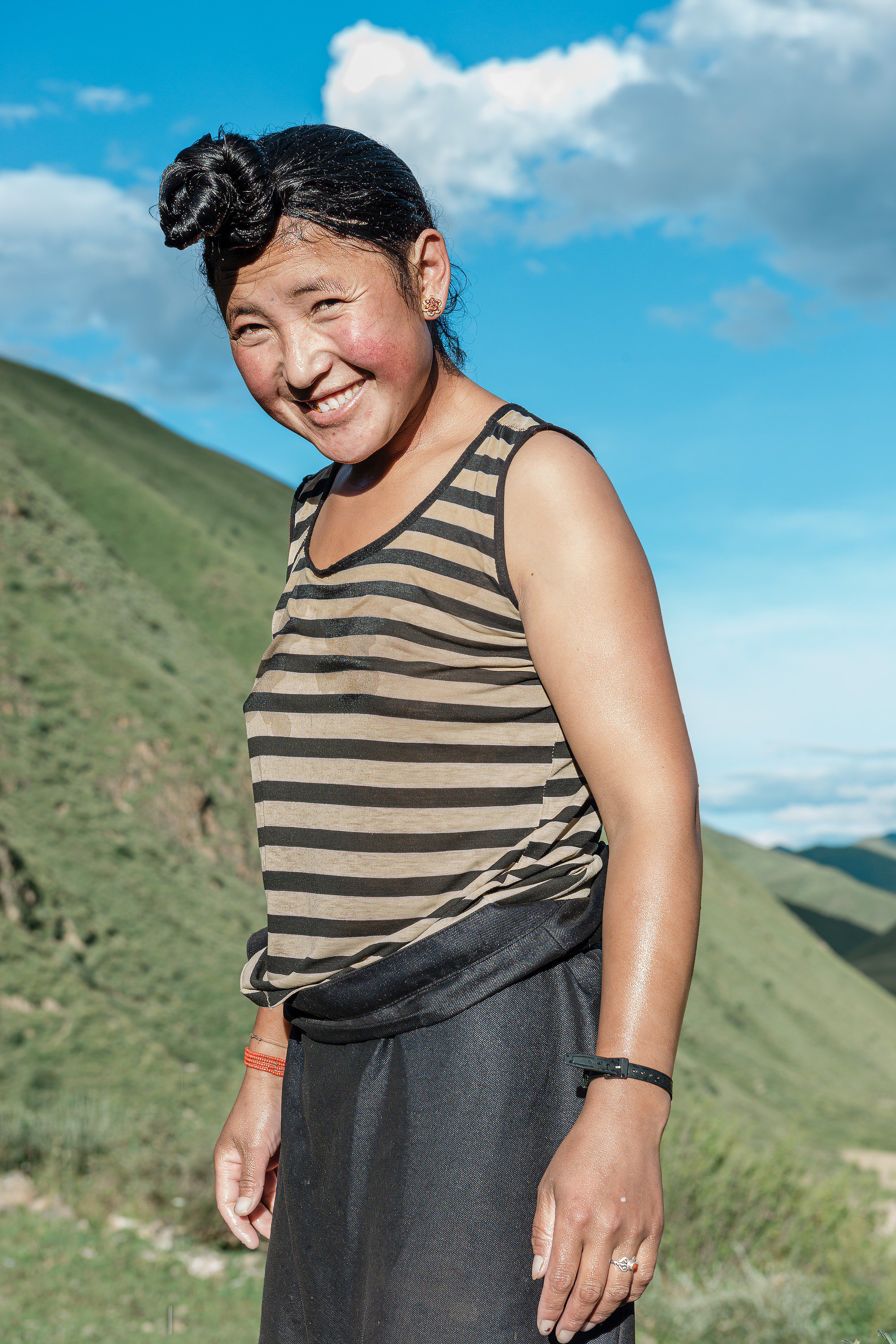 tibetan-woman-portrait-khana-village-kham-eleanor-moseman.jpg
