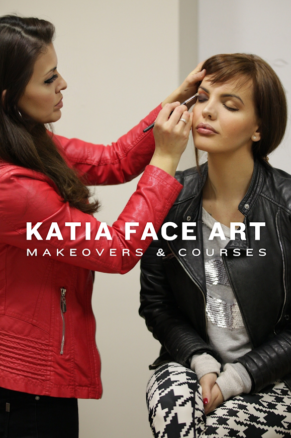 KATIA FACE ART doing makeup