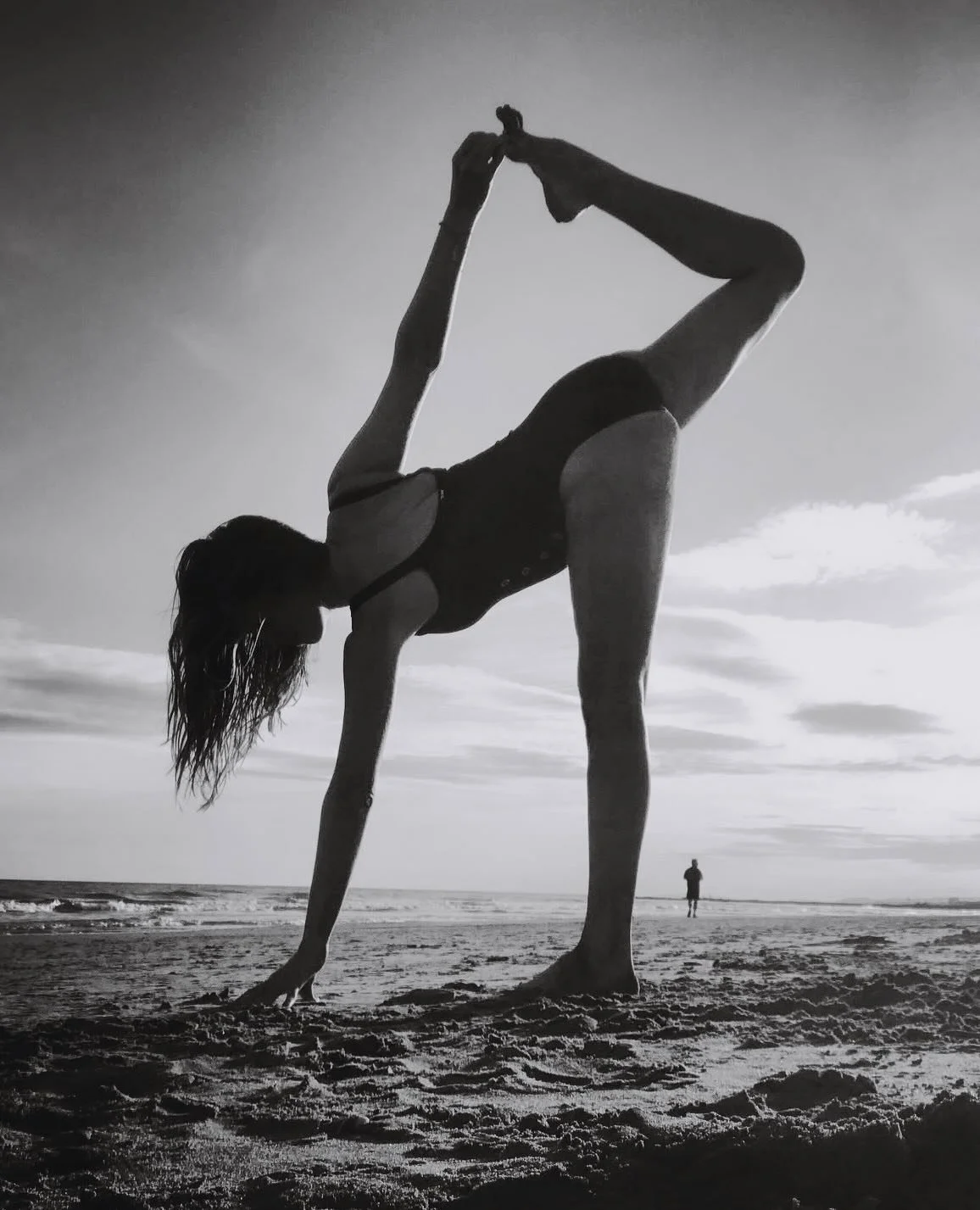 Je reviens enseigner le yoga cet &eacute;t&eacute; &agrave; Soissons, pour une p&eacute;riode limit&eacute;e 🌿

Apr&egrave;s plus de 15 ans d&rsquo;exp&eacute;rience dans l&rsquo;enseignement du yoga, je suis heureuse de revenir &agrave; cette prati