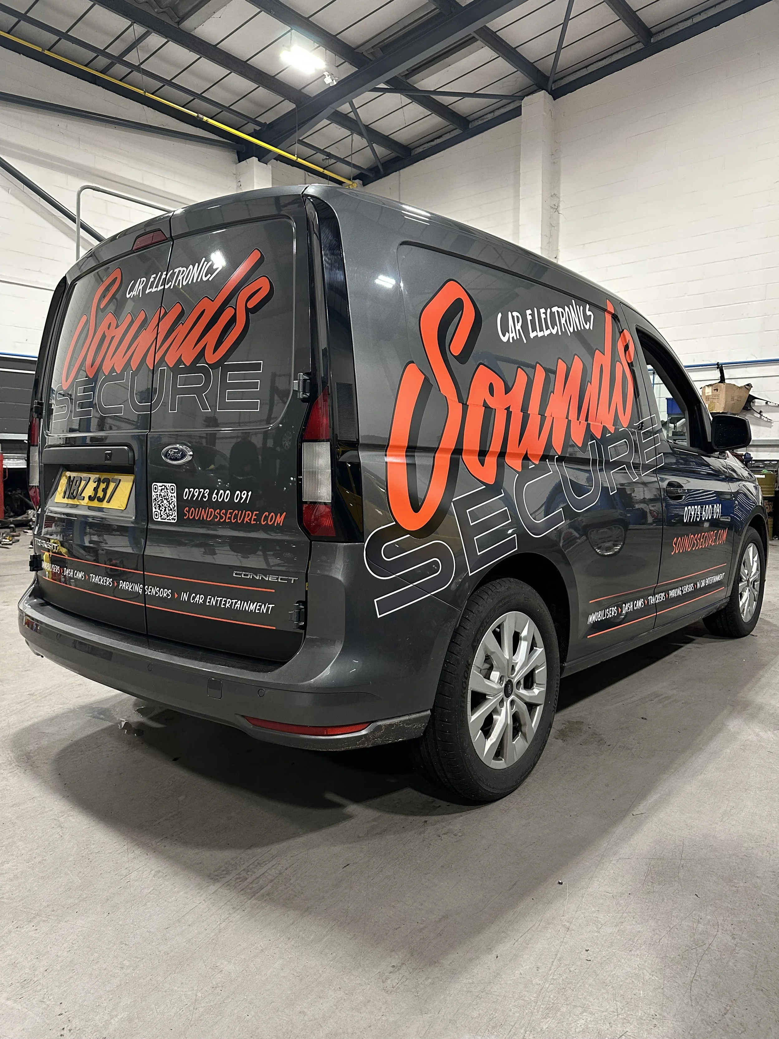ford connect signwriting.