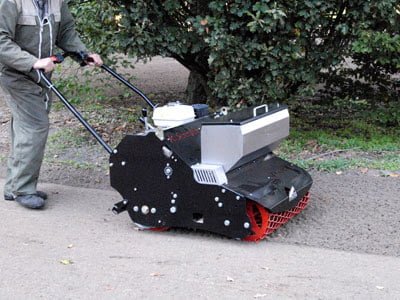 insamantare  gazon rulou.jpg