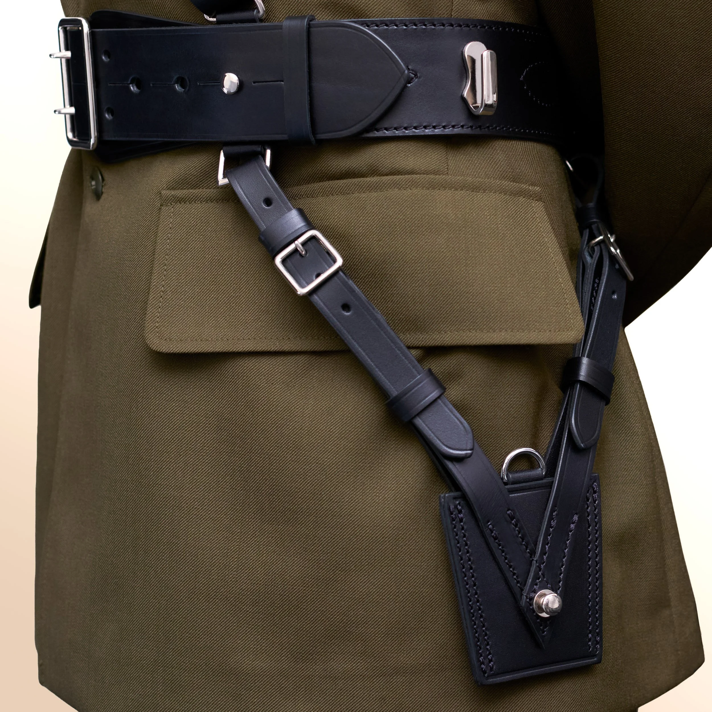 Sword Frog - Black - Sam Browne