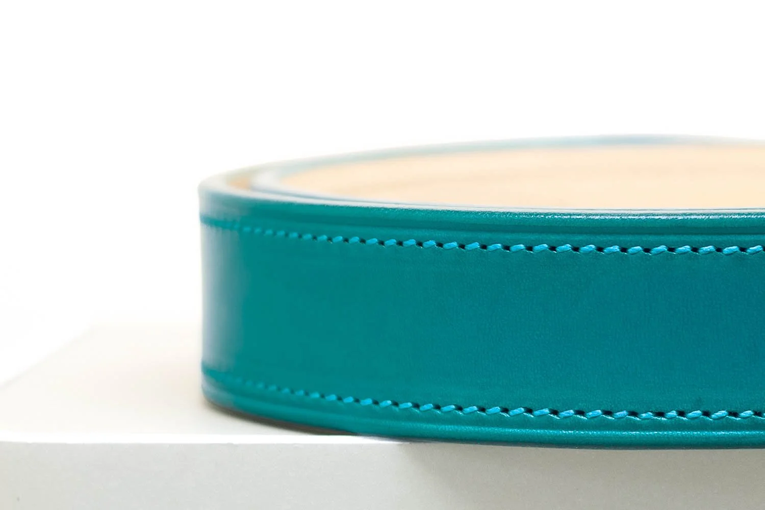 Aqua leather belt with brass buckle 38mm