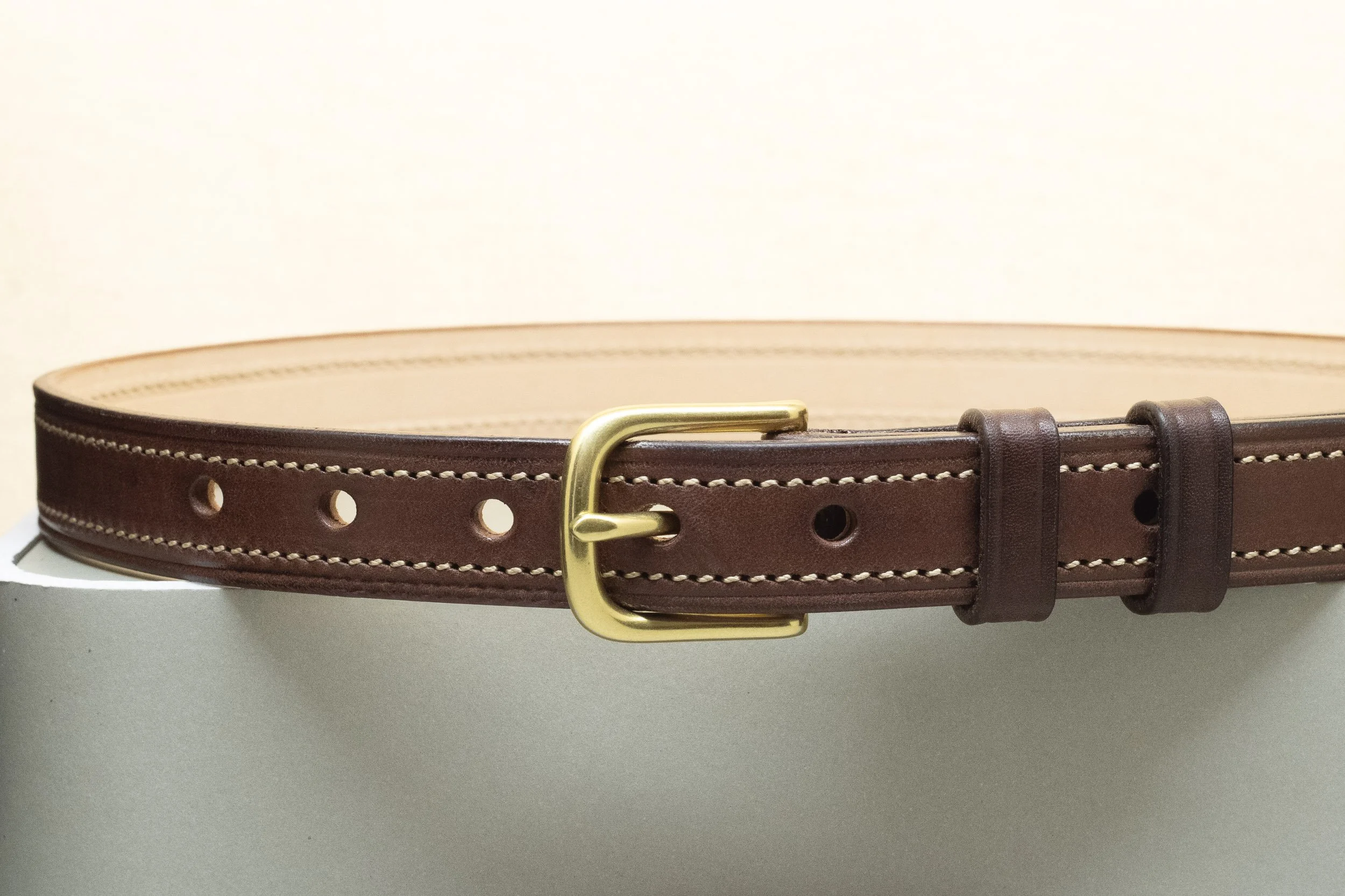 Dark brown bridle leather belt with contrast natural stitch and half brass buckle 25mm