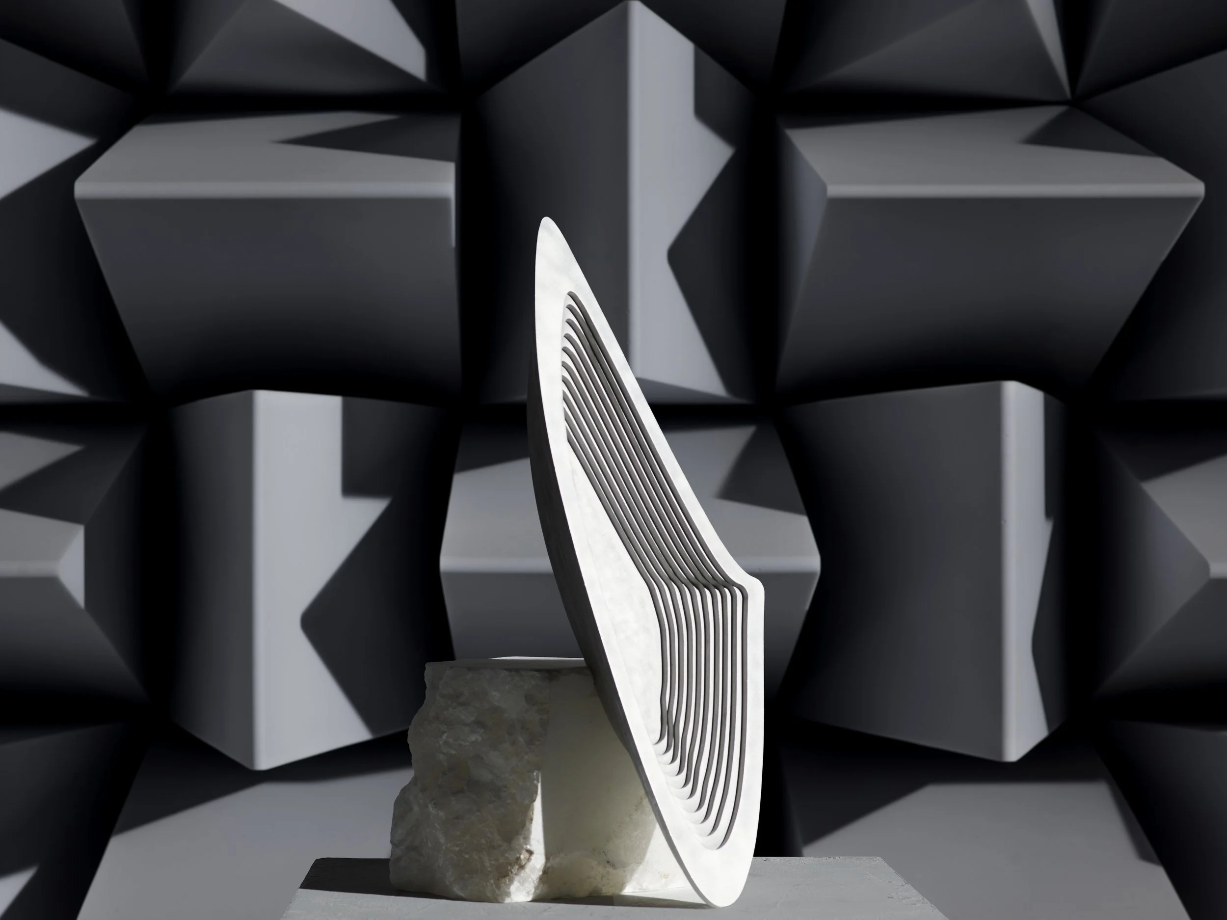 MonadOrigin_28,5Hz-27Hz_Vessel_LeftSide ©JeanVanCleemput.jpg