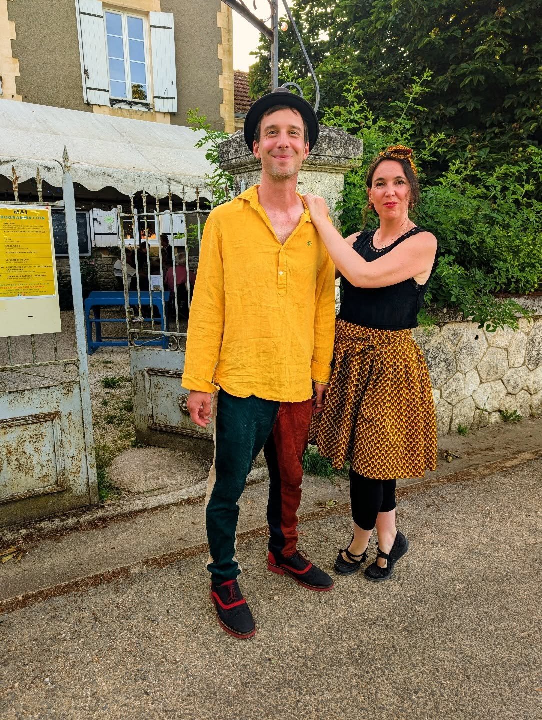 Tourn&eacute;e suite. Apr&egrave;s un tr&egrave;s beau concert pr&egrave;s de chez Cyrano, direction Pau, Millau et Beaucaire. 

&bull; Jeudi 28 - festival jeune public 1,2,3 pestacles

&bull; vendredi 29 - L'Aloko Millau. Resa 05 65 46 37 06

&bull;