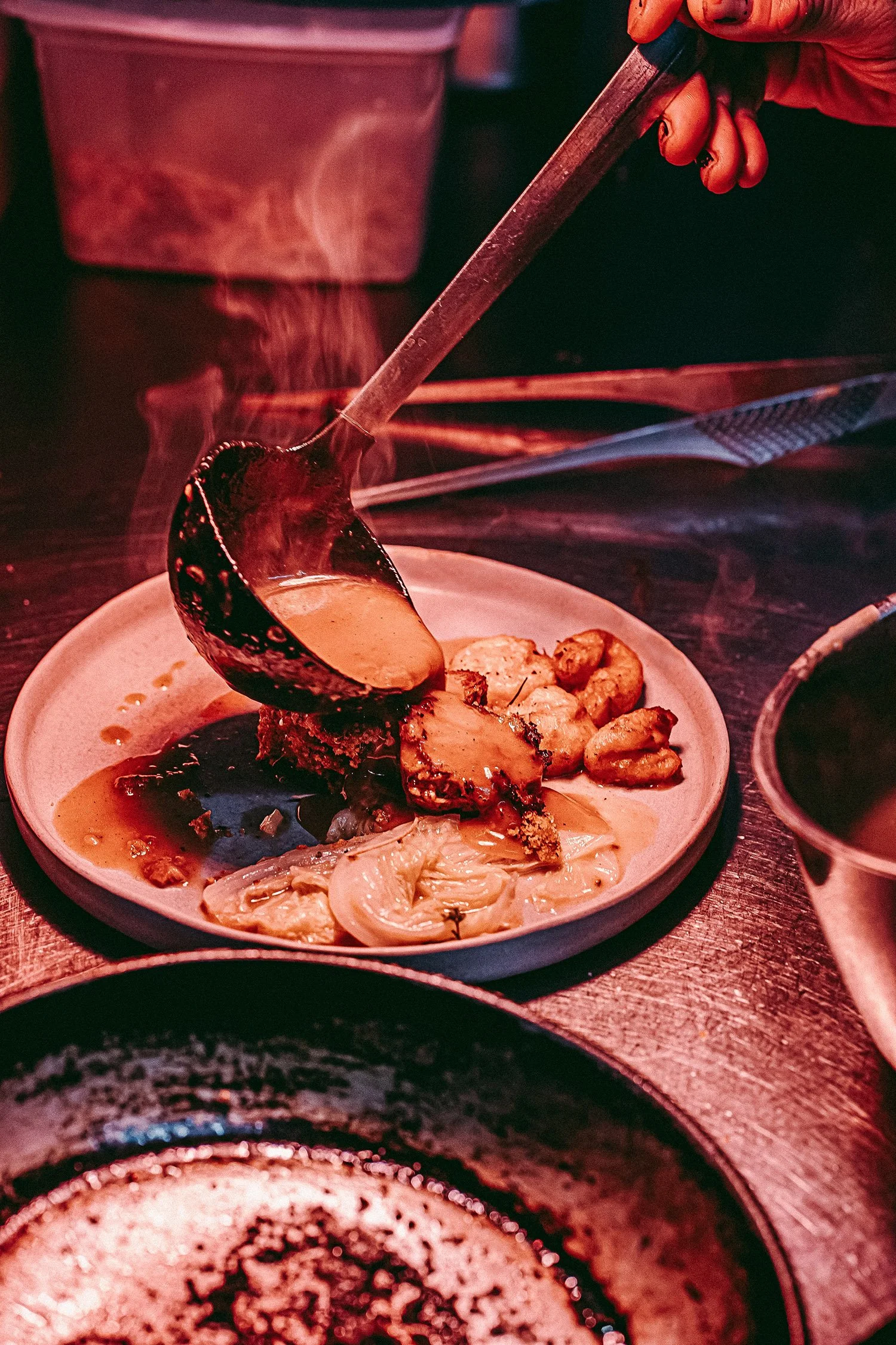 photographie-culinaire-plat-restaurant-cuisine-geste-sauce-salamo-photo.jpg
