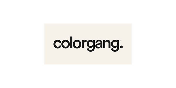 Logo de Colorgang avec fond noir et texte en noir sur fond blanc.