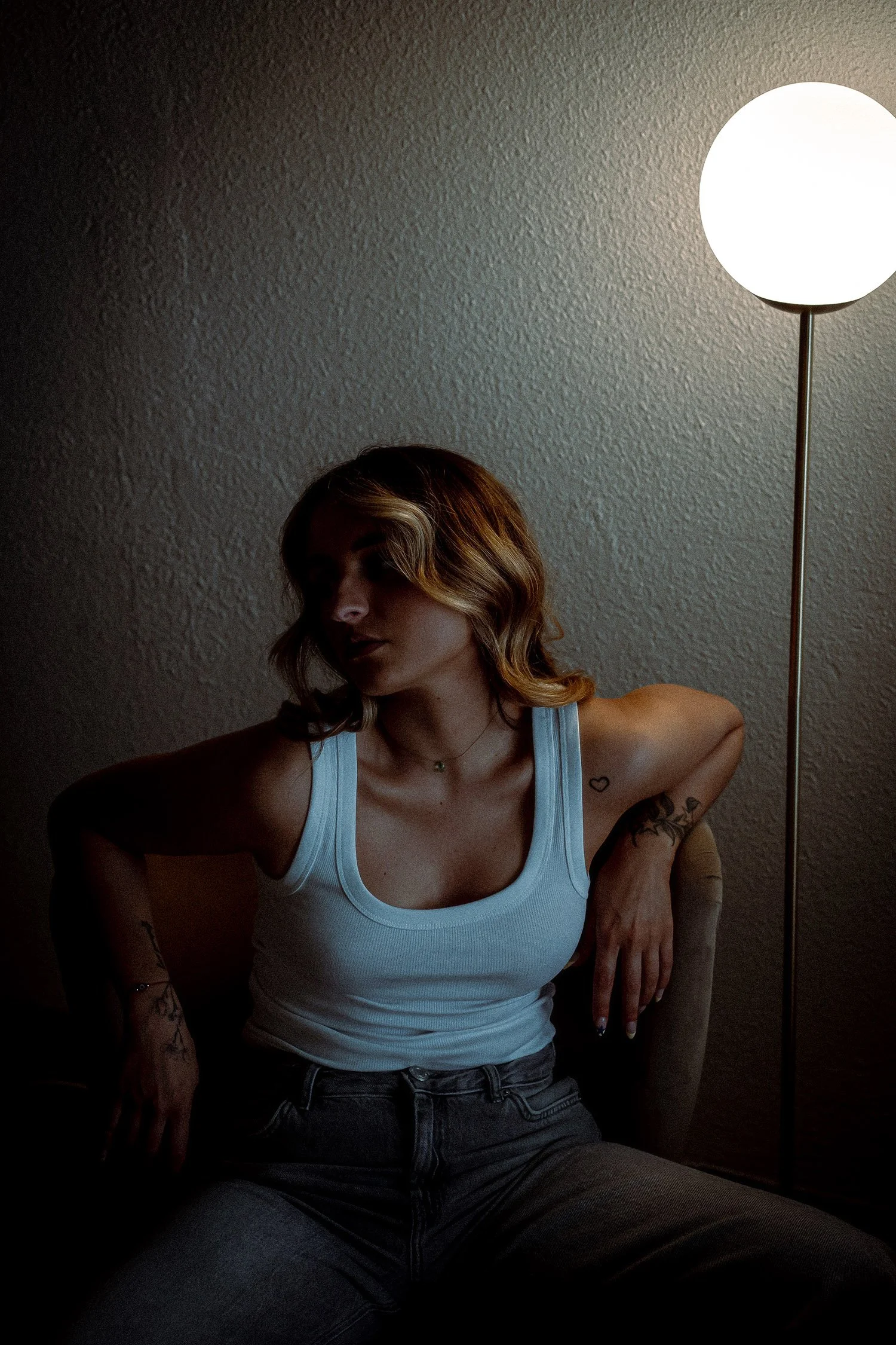 portrait-interieur-lumiere-intime-salamo-photo.jpg