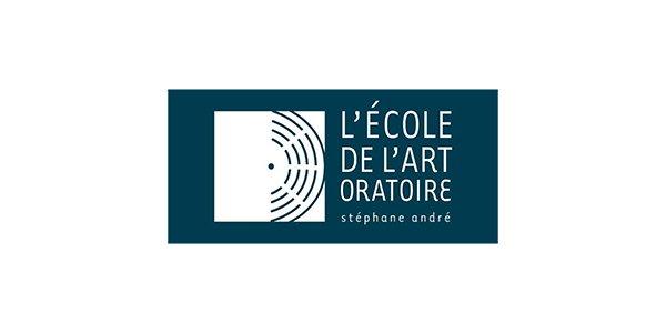 Logo de l'école de l'art oratoire de Stéphane André avec un symbole graphique d'un mug et des vagues sonores.
