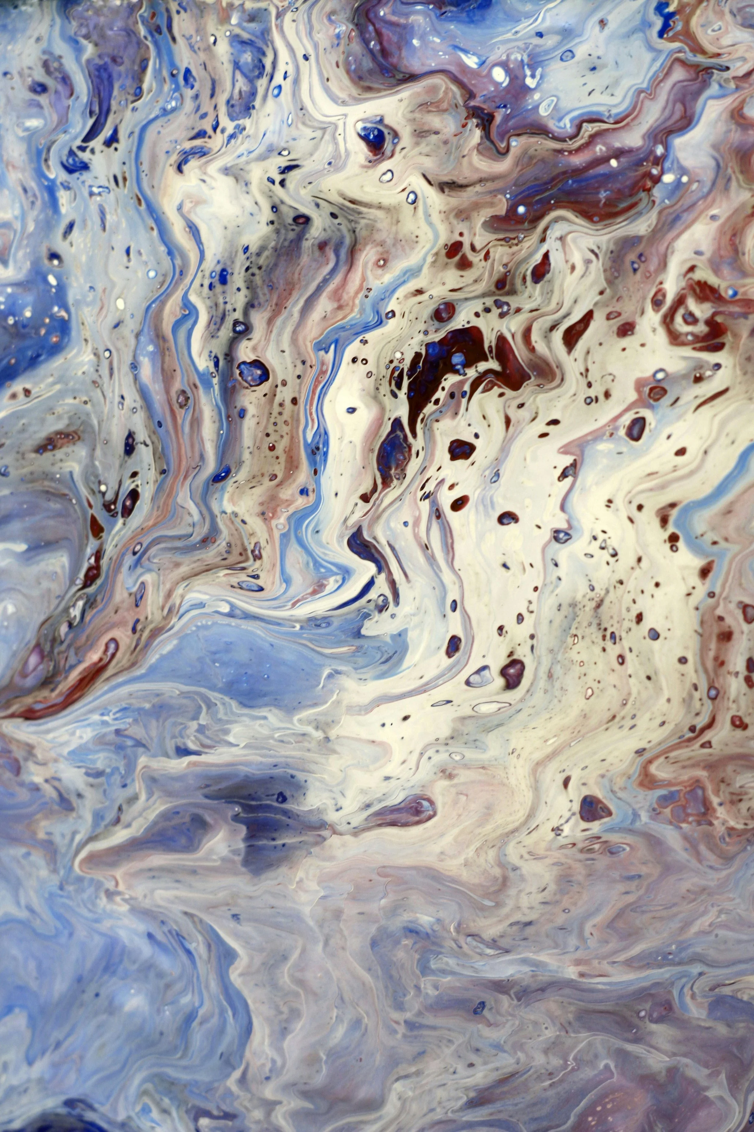 Patrón abstracto de pintura con colores azules, blancos, marrones y tonos crema