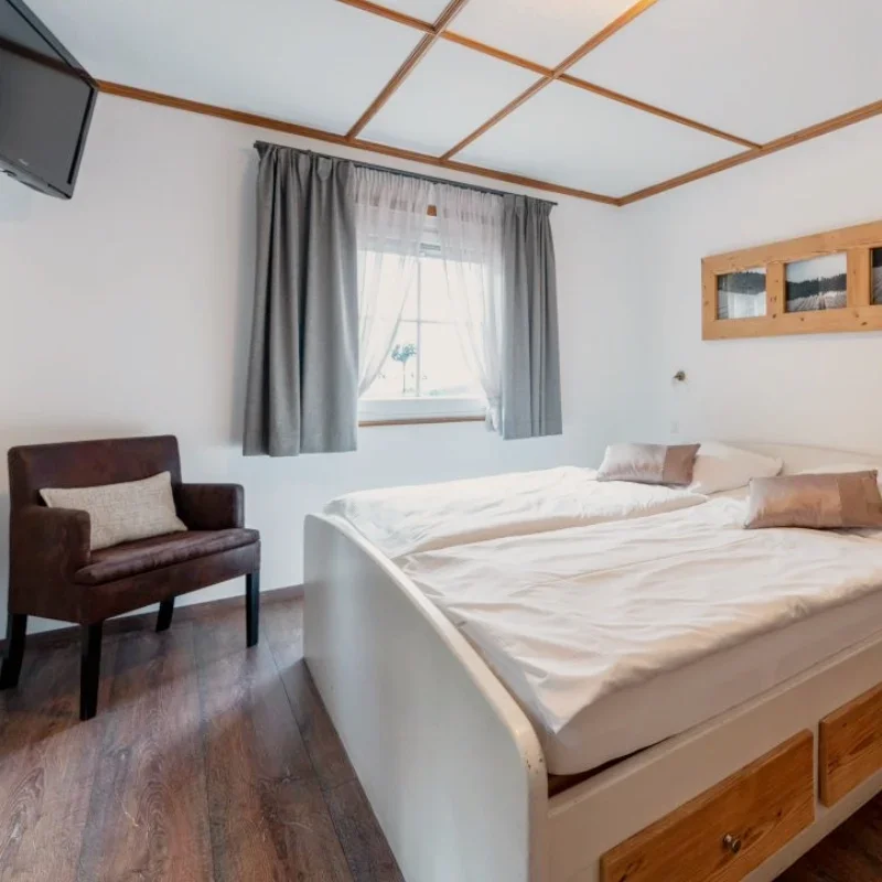 Kolmenhof Zimmer-16.webp