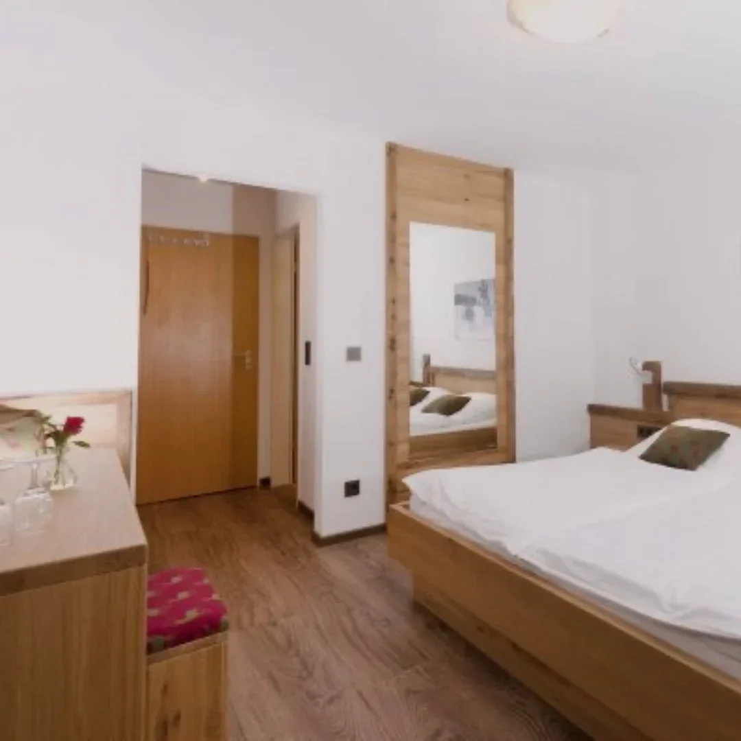 Kolmenhof Zimmer-06.webp