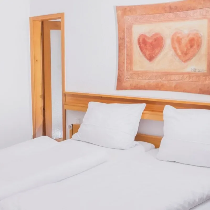 Kolmenhof Zimmer-3.webp