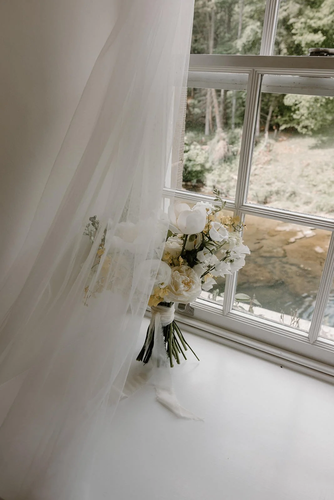 Brinkburn-Flowers-Kate-Rose-Floral-Design-Wedding-Flowers-Kate-Rose-Modern-Floral-Design-Eimear-Olly-2730.jpg