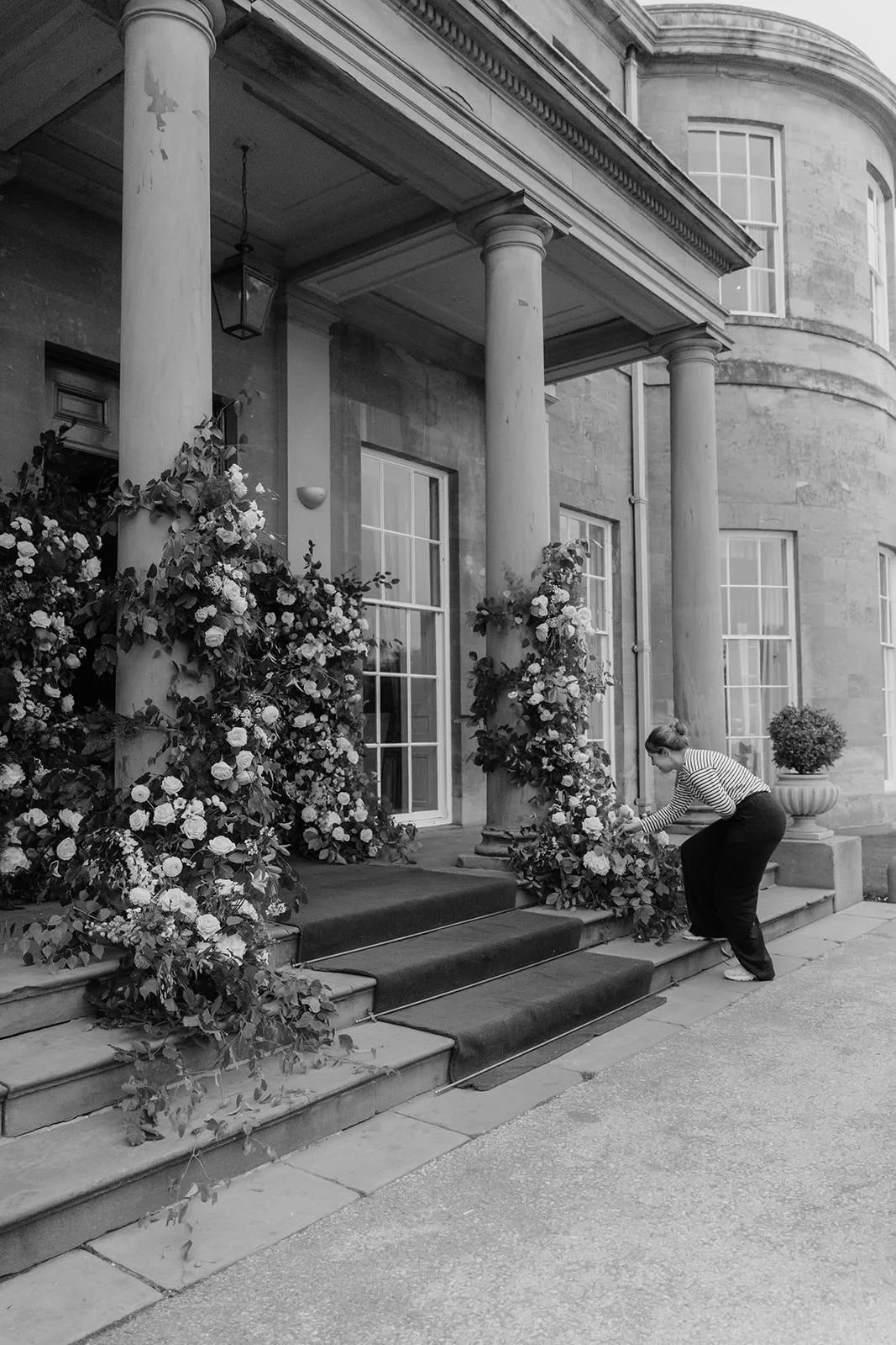 Rudding-Park-Wedding-Flowers-Kate-Rose-Modern-Floral-Design-Charlotte-Nelson-Photography-00624bw.jpg