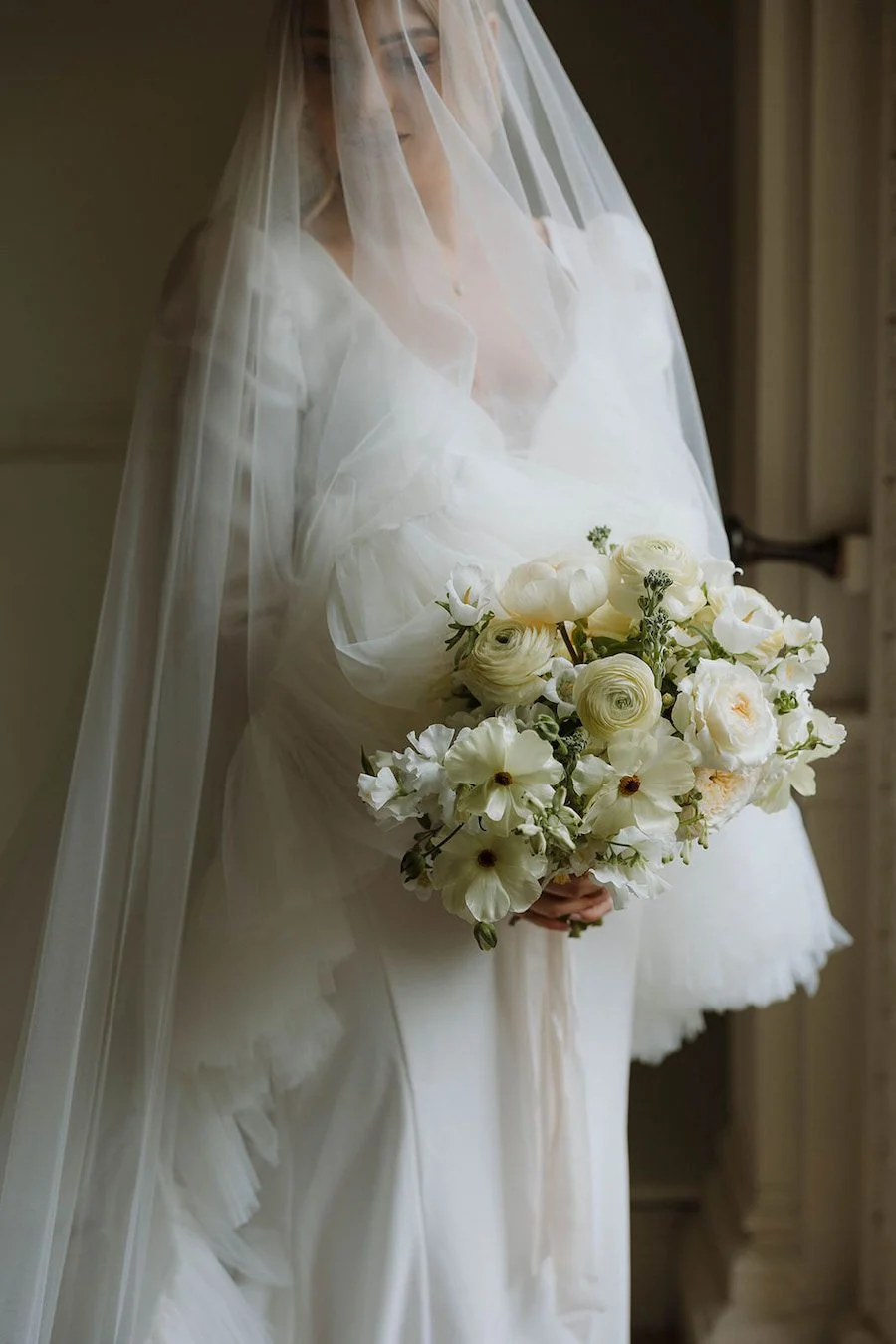 Lemmington-Hall-Editorial-Kate-Rose-Floral-Design-Wedding-Flowers-Kate-Rose-Modern-Floral-Design-4269.jpg