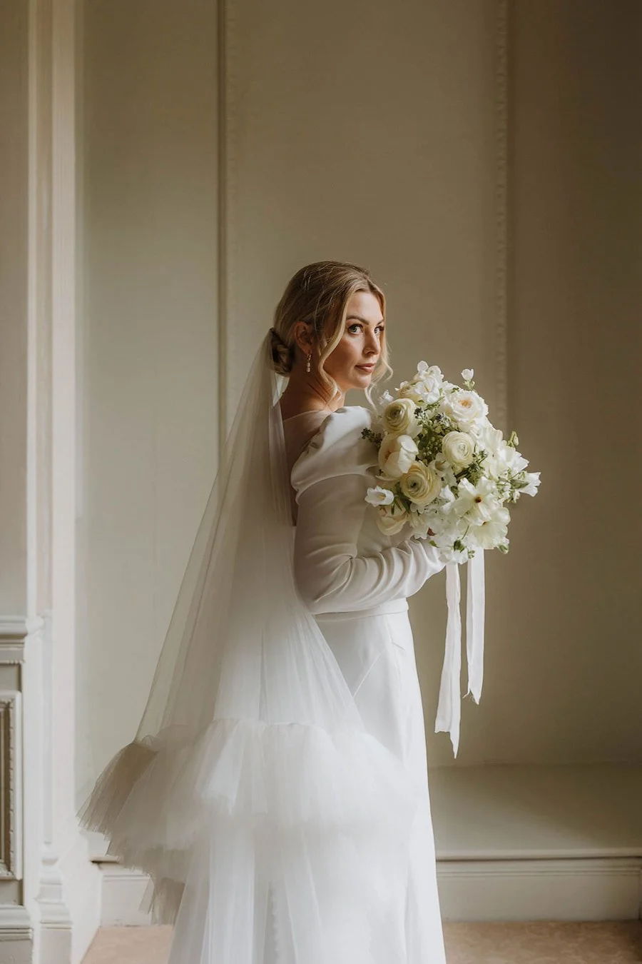Lemmington-Hall-Editorial-Kate-Rose-Floral-Design-Wedding-Flowers-Kate-Rose-Modern-Floral-Design-4463.jpg