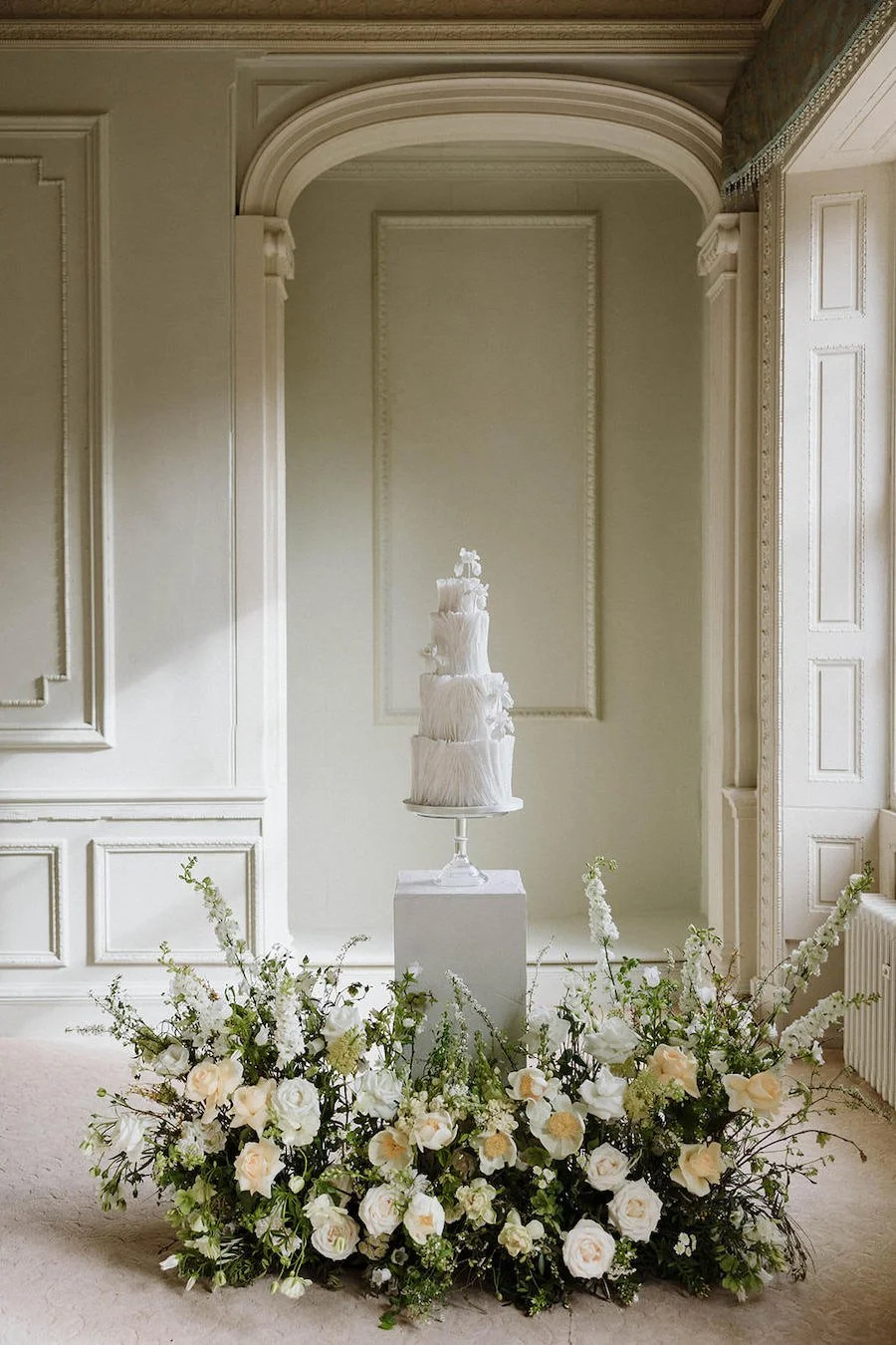Lemmington-Hall-Editorial-Kate-Rose-Floral-Design-Wedding-Flowers-Kate-Rose-Modern-Floral-Design-6834.jpg