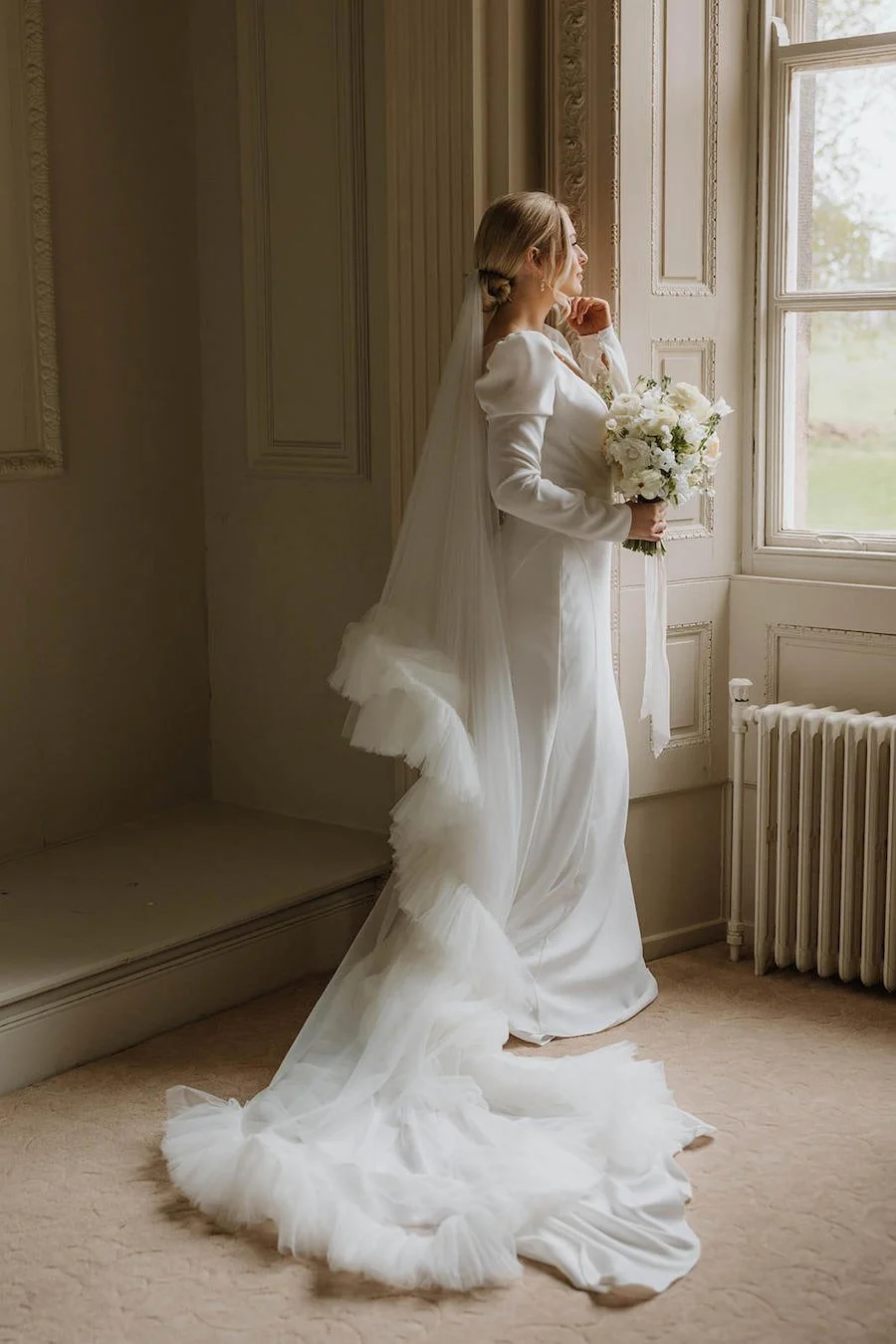Lemmington-Hall-Editorial-Kate-Rose-Floral-Design-Wedding-Flowers-Kate-Rose-Modern-Floral-Design-4477.jpg