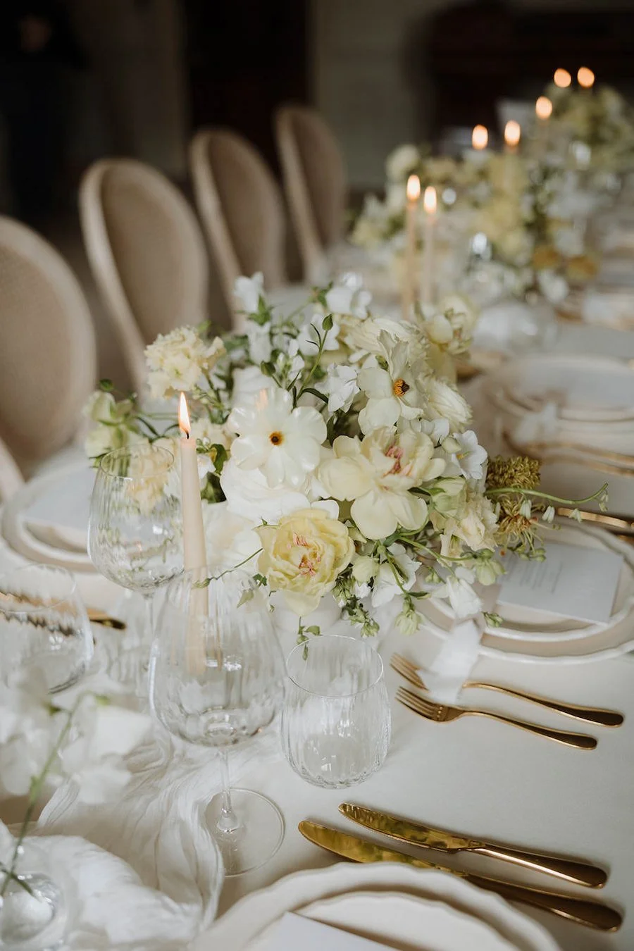 Lemmington-Hall-Editorial-Kate-Rose-Floral-Design-Wedding-Flowers-Kate-Rose-Modern-Floral-Design-5678.jpg