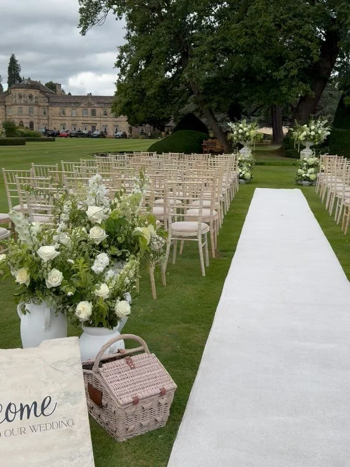 August wedding at @grantleyhall_ 

What a pleasure it was setting up for the lovely Demi and Will. I had such a beautiful vision to work with and excecute and a beautiful venue as the backdrop. A dreamy day! 

#grantleyhallwedding #grantleyhall #york