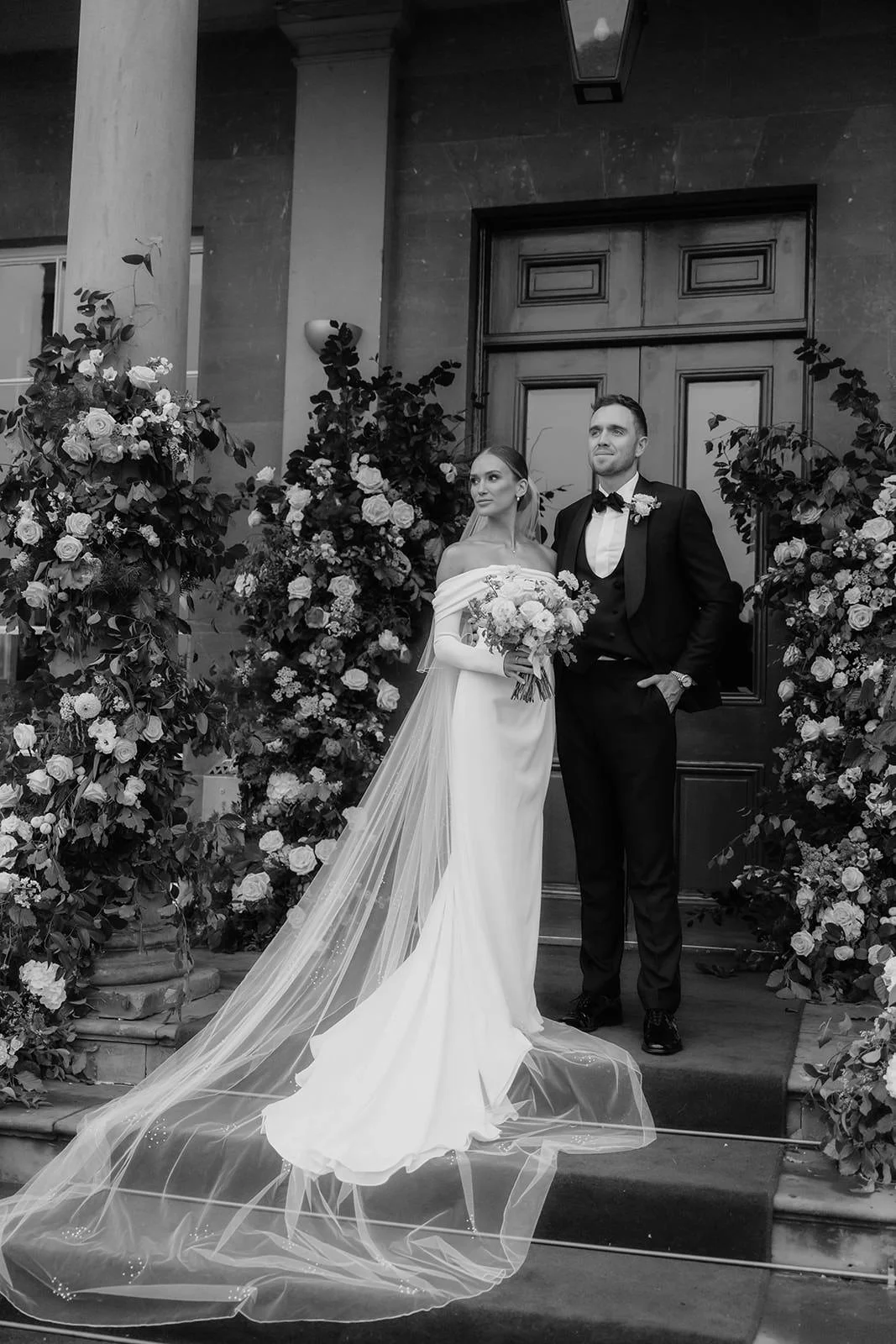 Rudding-Park-Wedding-Flowers-Kate-Rose-Modern-Floral-Design-Charlotte-Nelson-Photography-01467bw.jpg