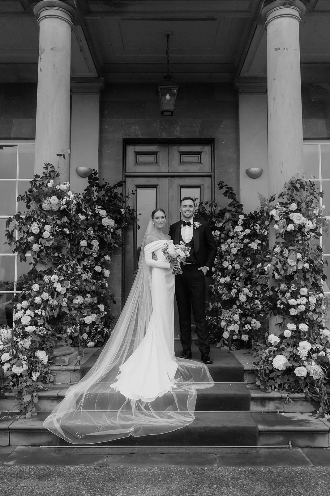 Rudding-Park-Wedding-Flowers-Kate-Rose-Modern-Floral-Design-Charlotte-Nelson-Photography-01461bw.jpg