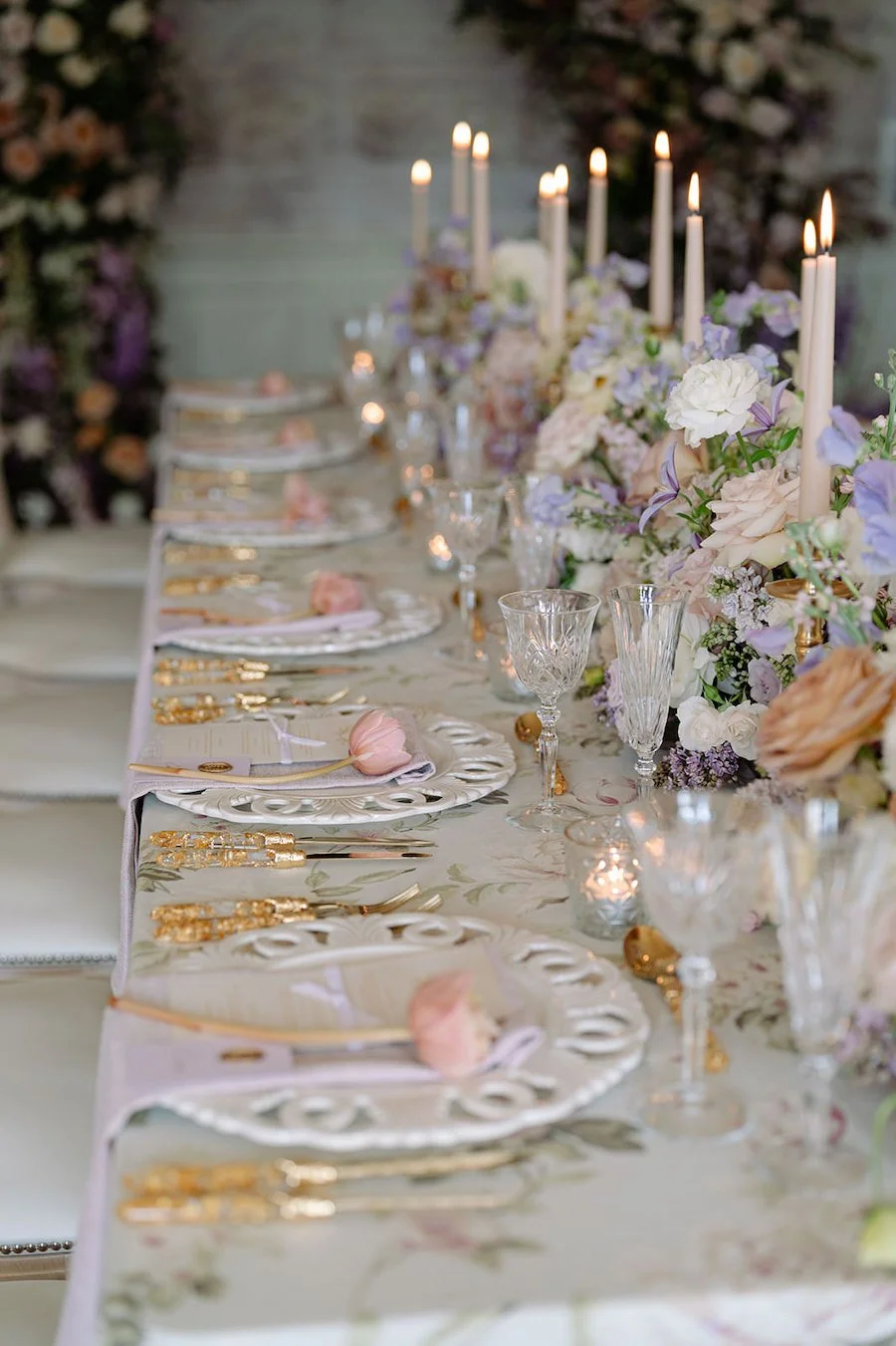 Bridgerton-Wedding-Inspiration-Wedding-Flowers-Kate-Rose-Modern-Floral-Design-Kamila-Nowak-Photography-42.jpg